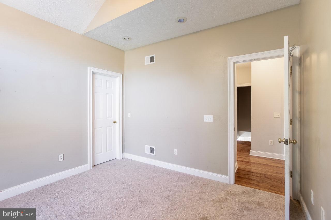 BARRINGTON - Residential