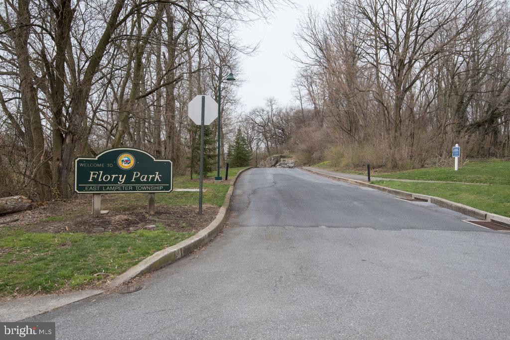 EASTWOOD MEADOWS - Residential