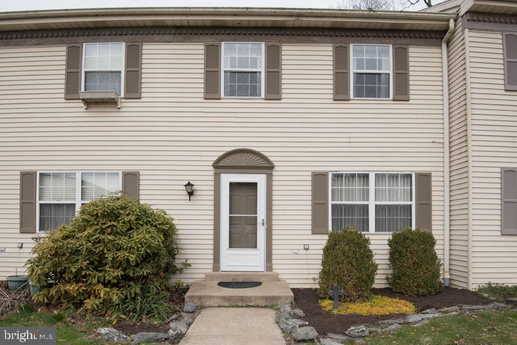 EASTWOOD MEADOWS - Residential
