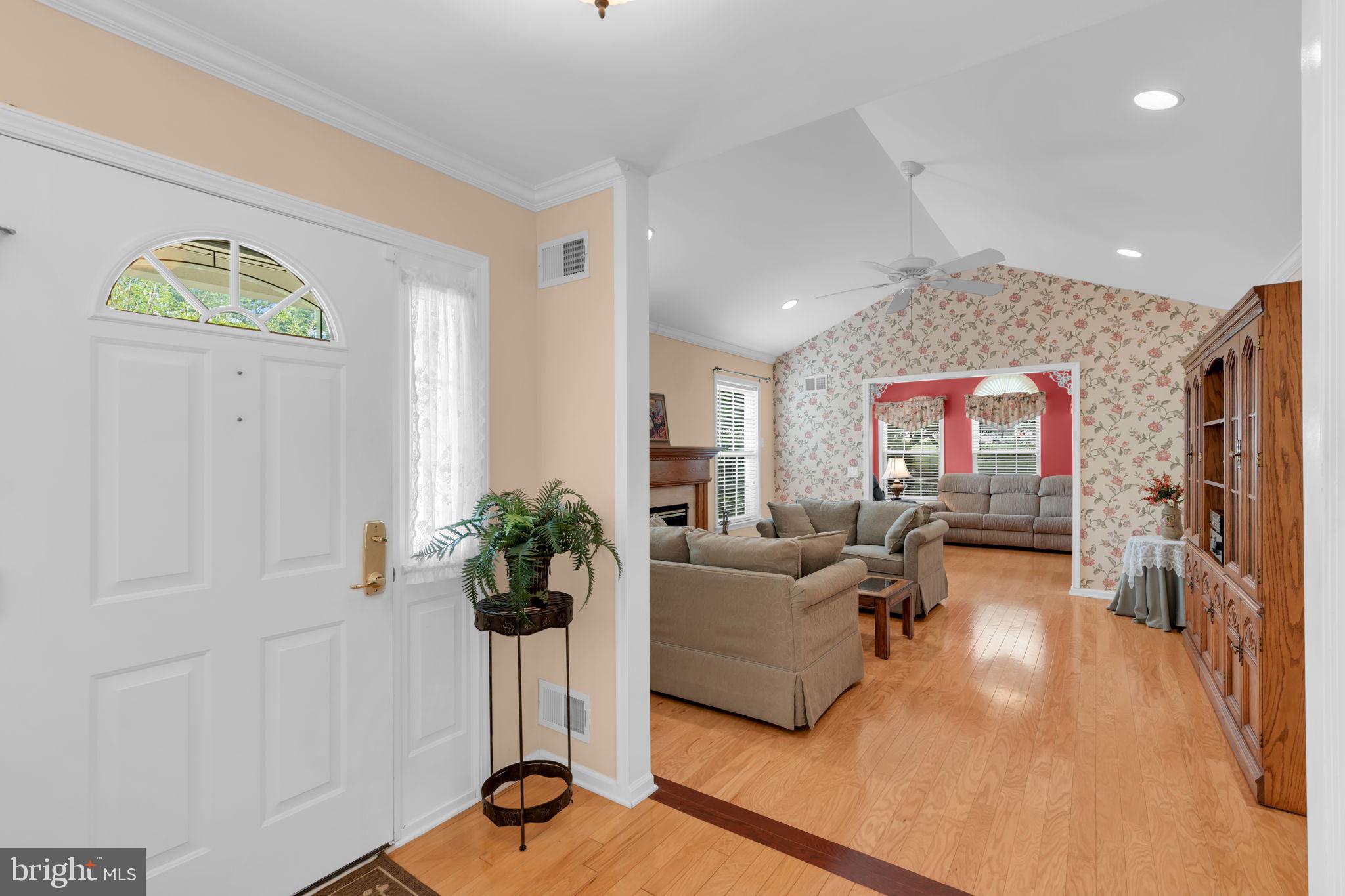 2 WELLINGTON LANE