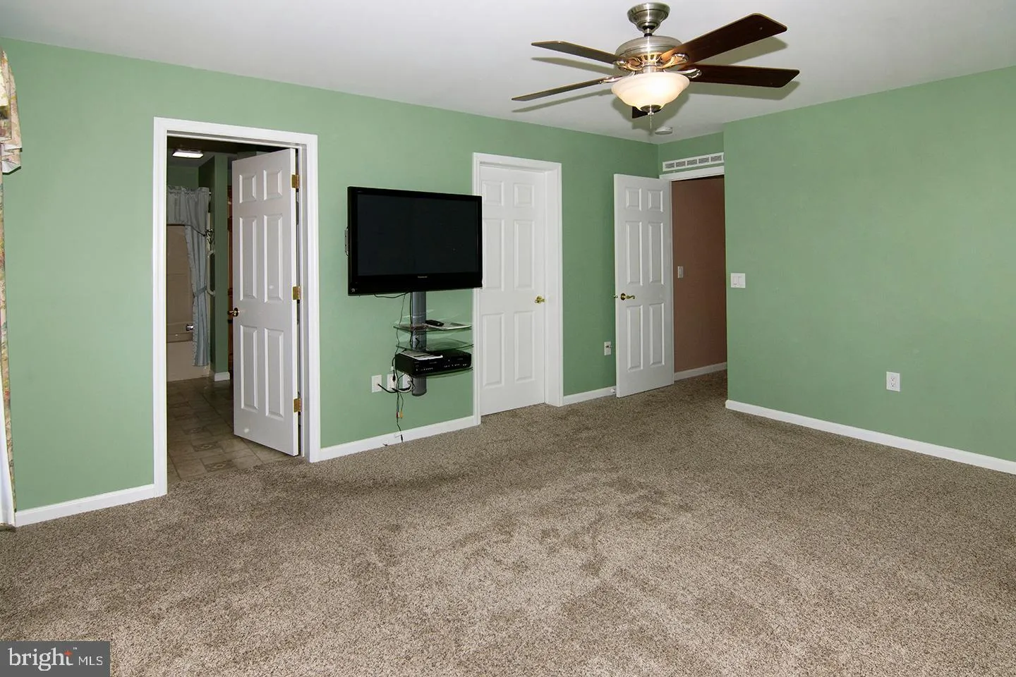 Williamstown, New Jersey 08094, United States, 2 Bedrooms Bedrooms, ,2 BathroomsBathrooms,Residential,Active,83348