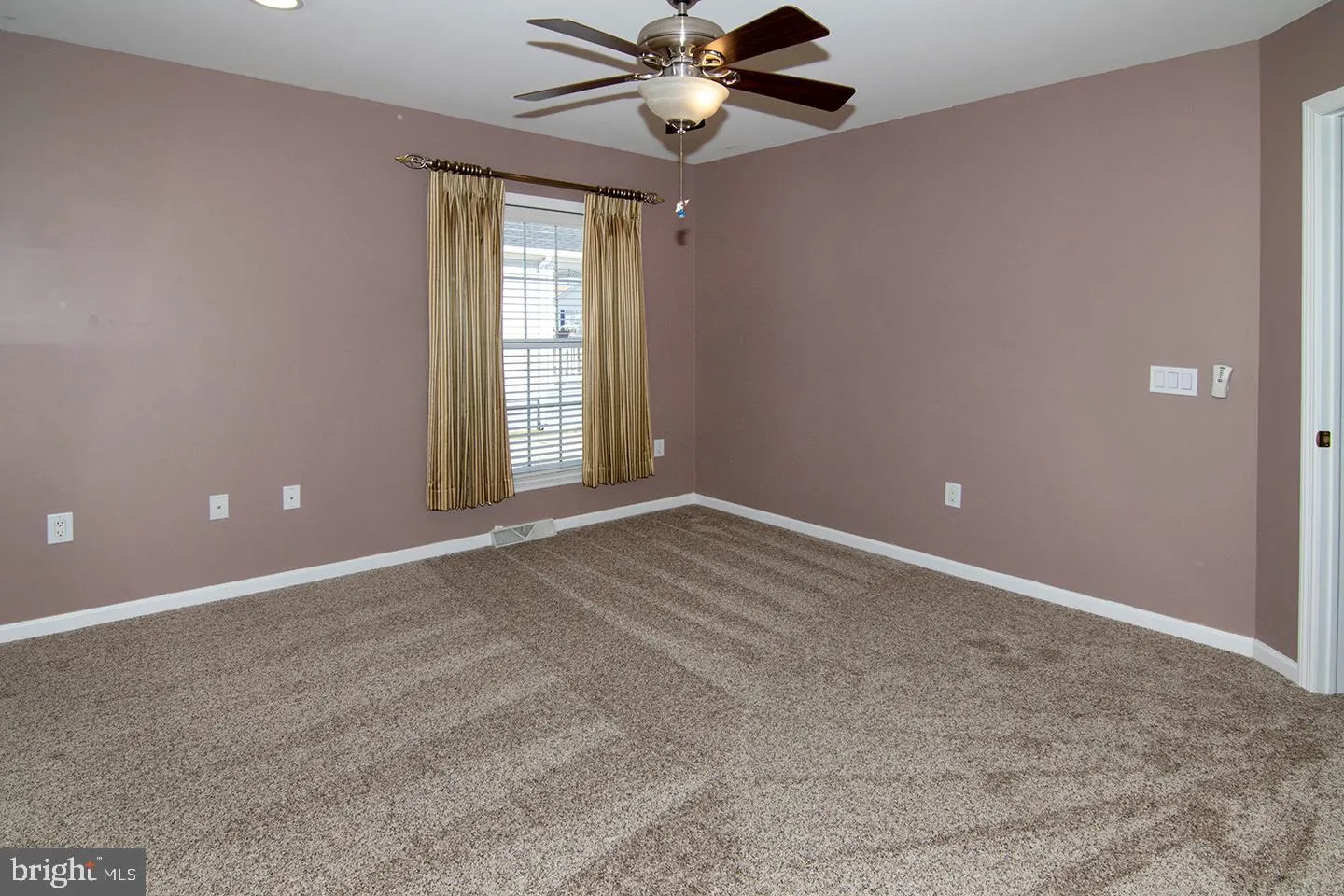 Williamstown, New Jersey 08094, United States, 2 Bedrooms Bedrooms, ,2 BathroomsBathrooms,Residential,Active,83348