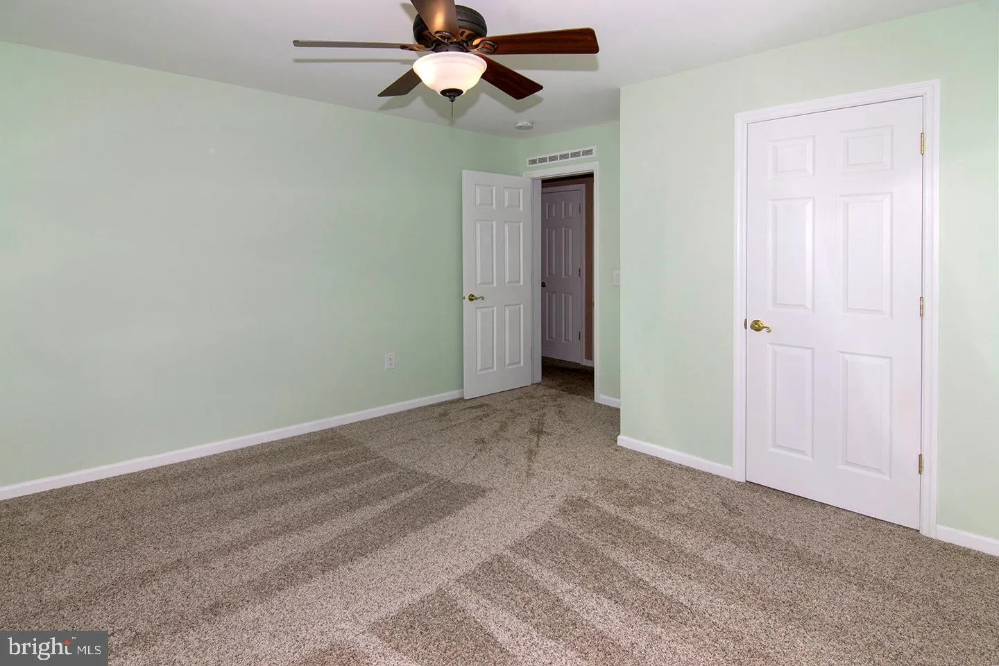 Williamstown, New Jersey 08094, United States, 2 Bedrooms Bedrooms, ,2 BathroomsBathrooms,Residential,Active,83348