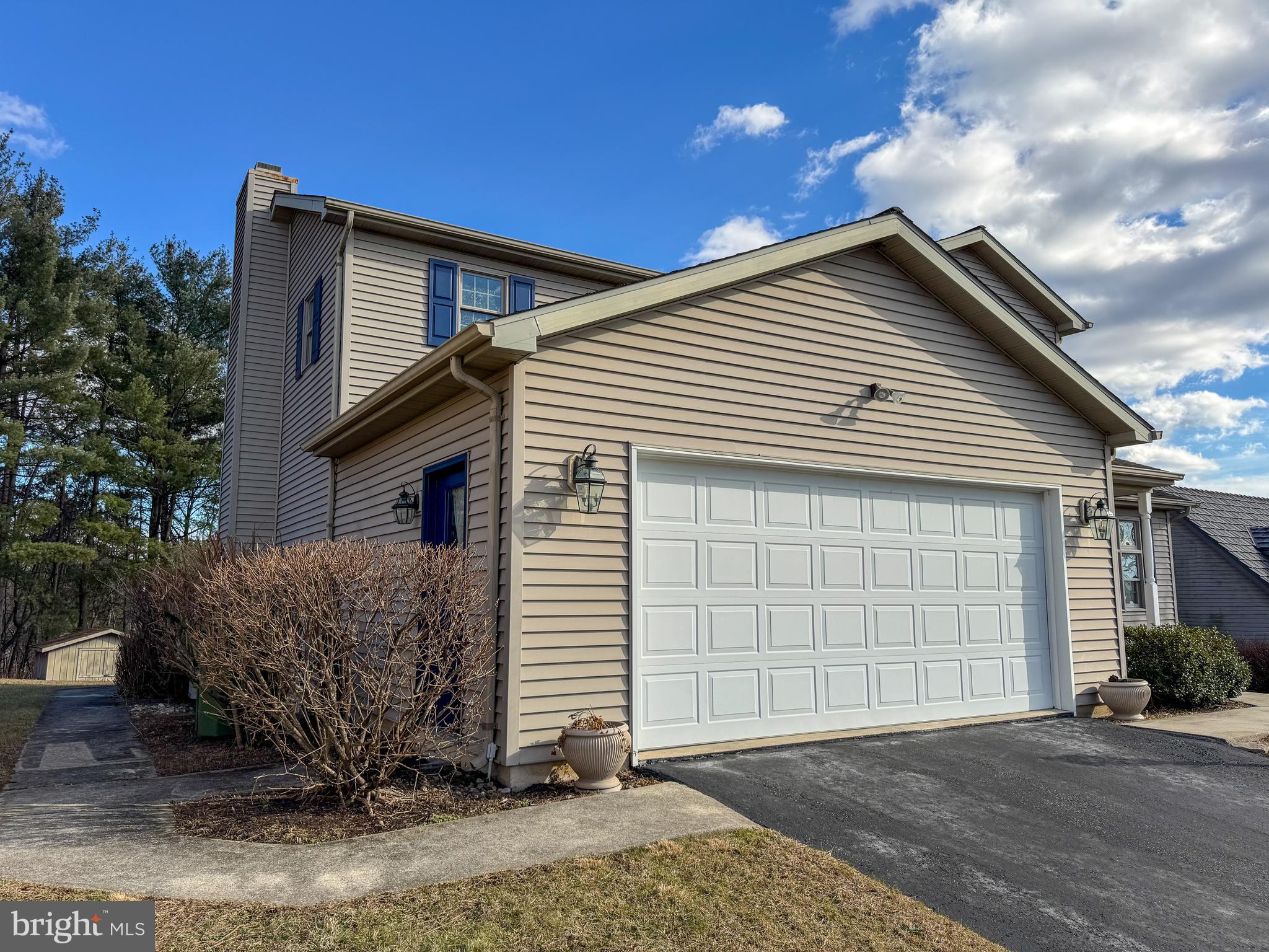 CHESTNUT HILL - Residential