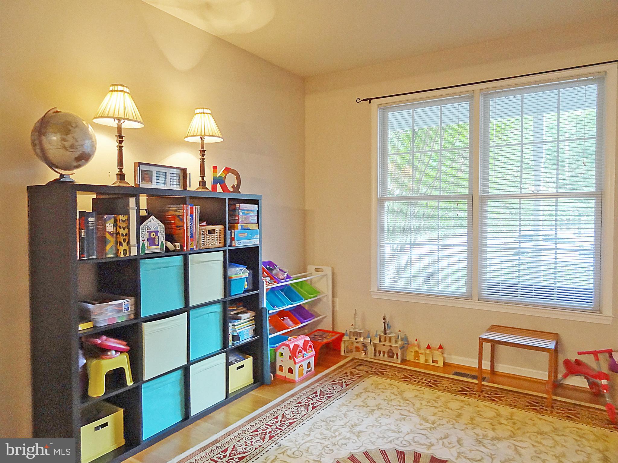 NORTH SELBY - Residential