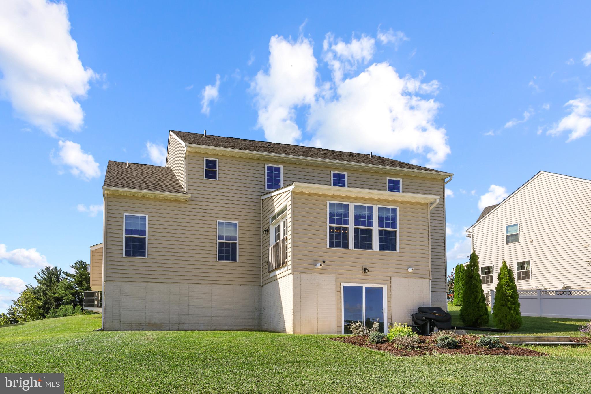 BOLTON HILL - Residential