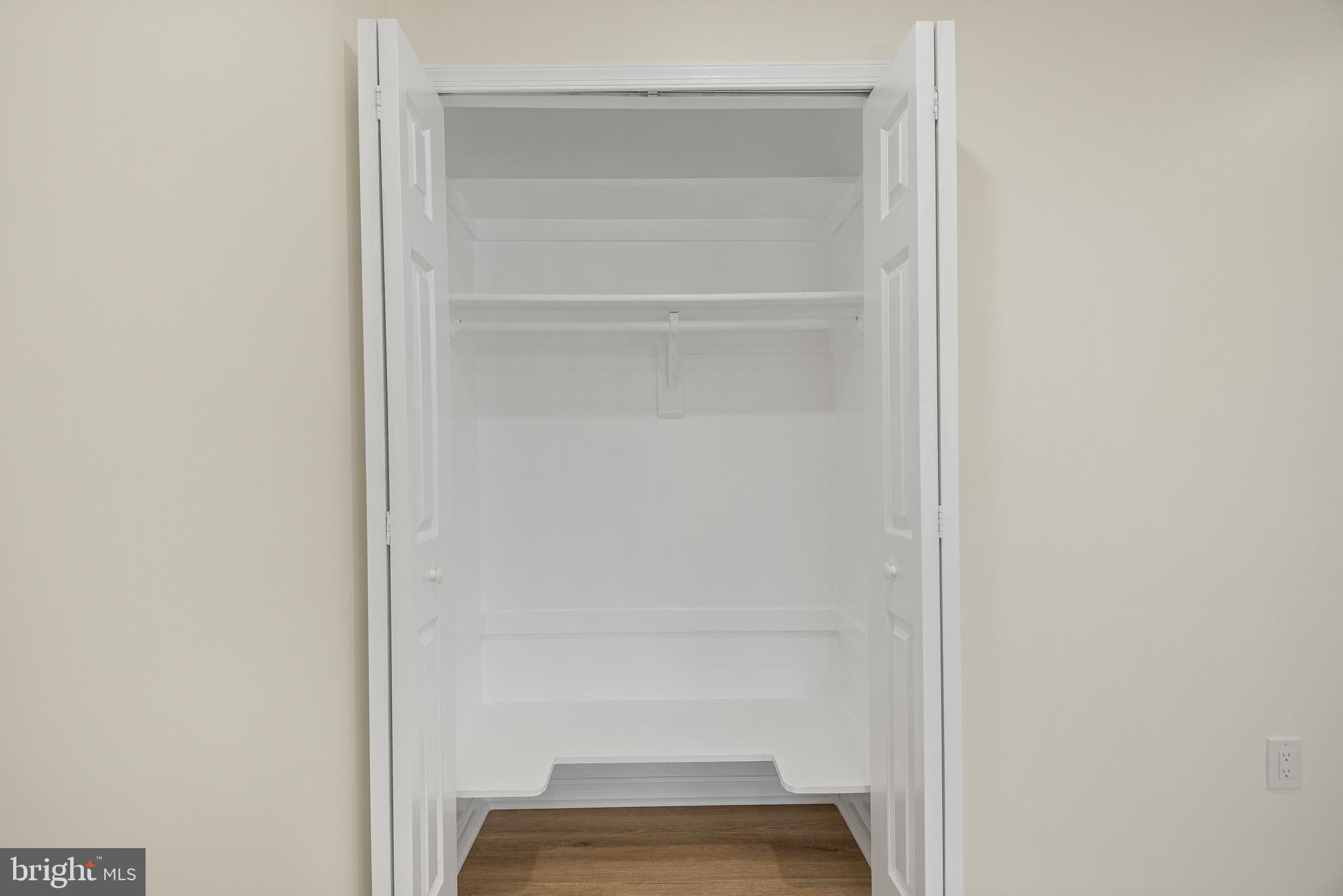 MILLS FARM - Residential