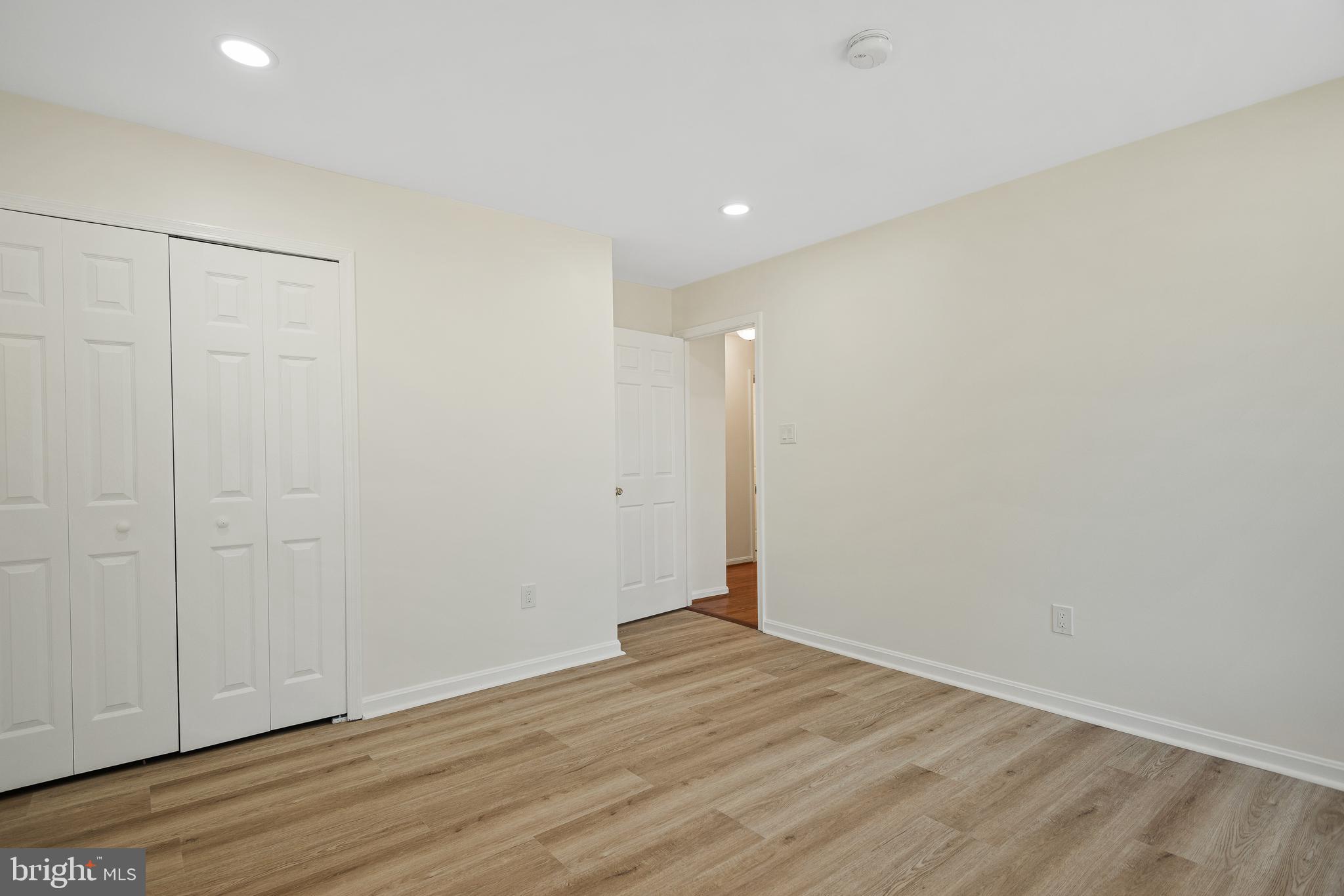 MILLS FARM - Residential