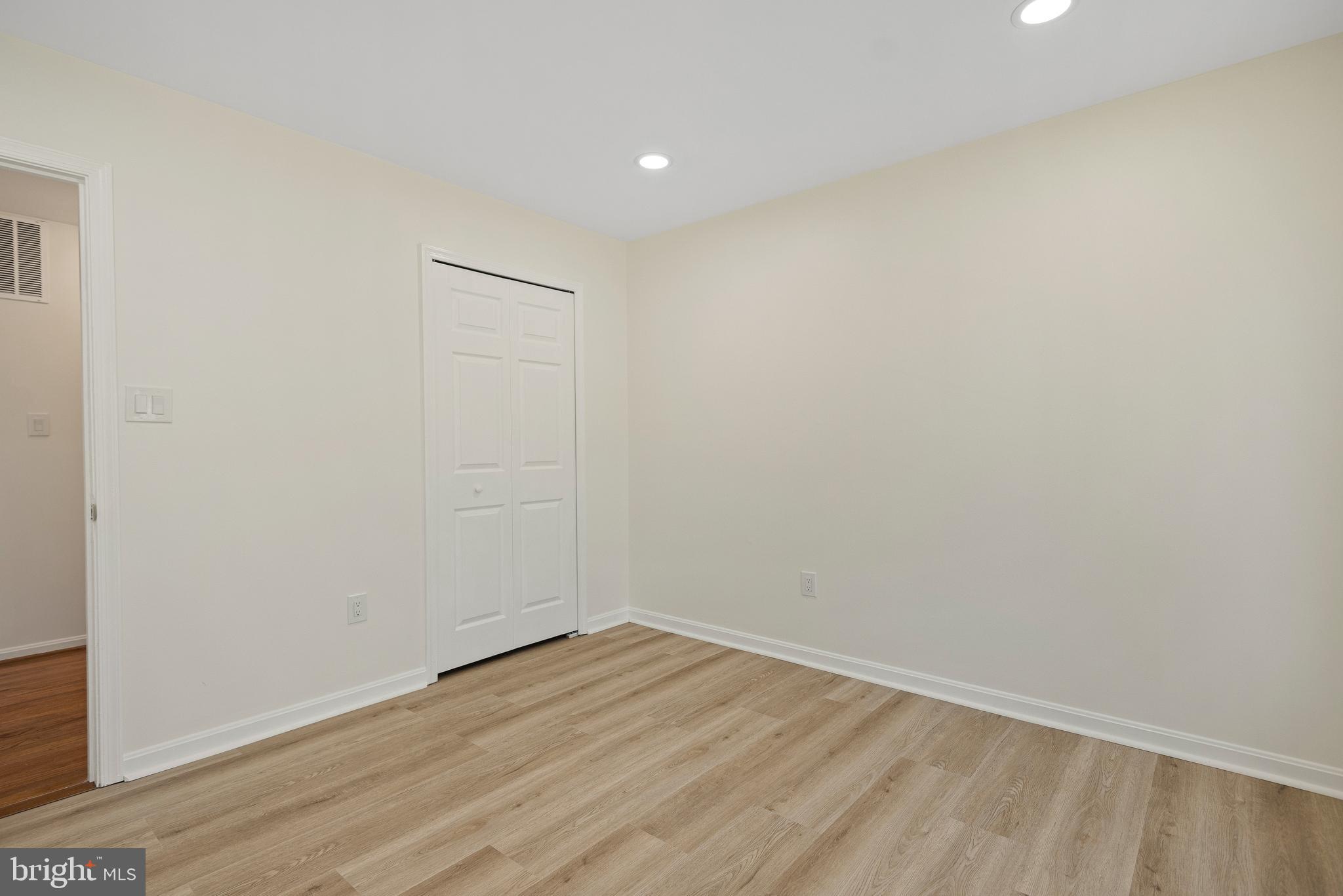 MILLS FARM - Residential