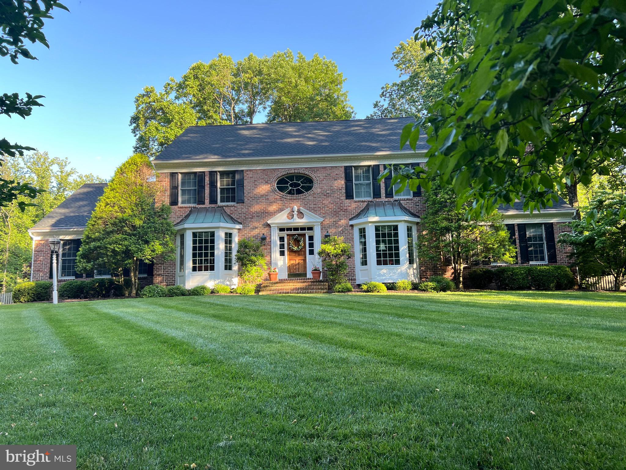 1 LAKECREST COURT
