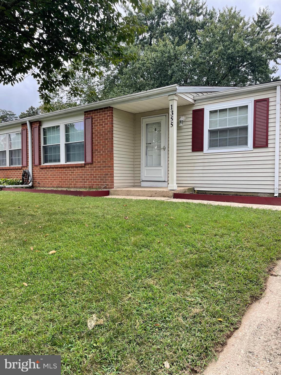 WEDGEWOOD FOREST - Residential Lease