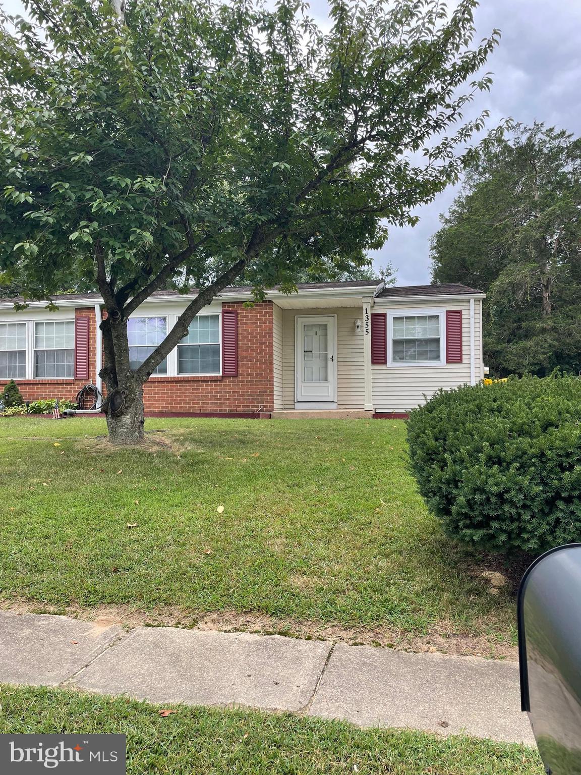 WEDGEWOOD FOREST - Residential Lease