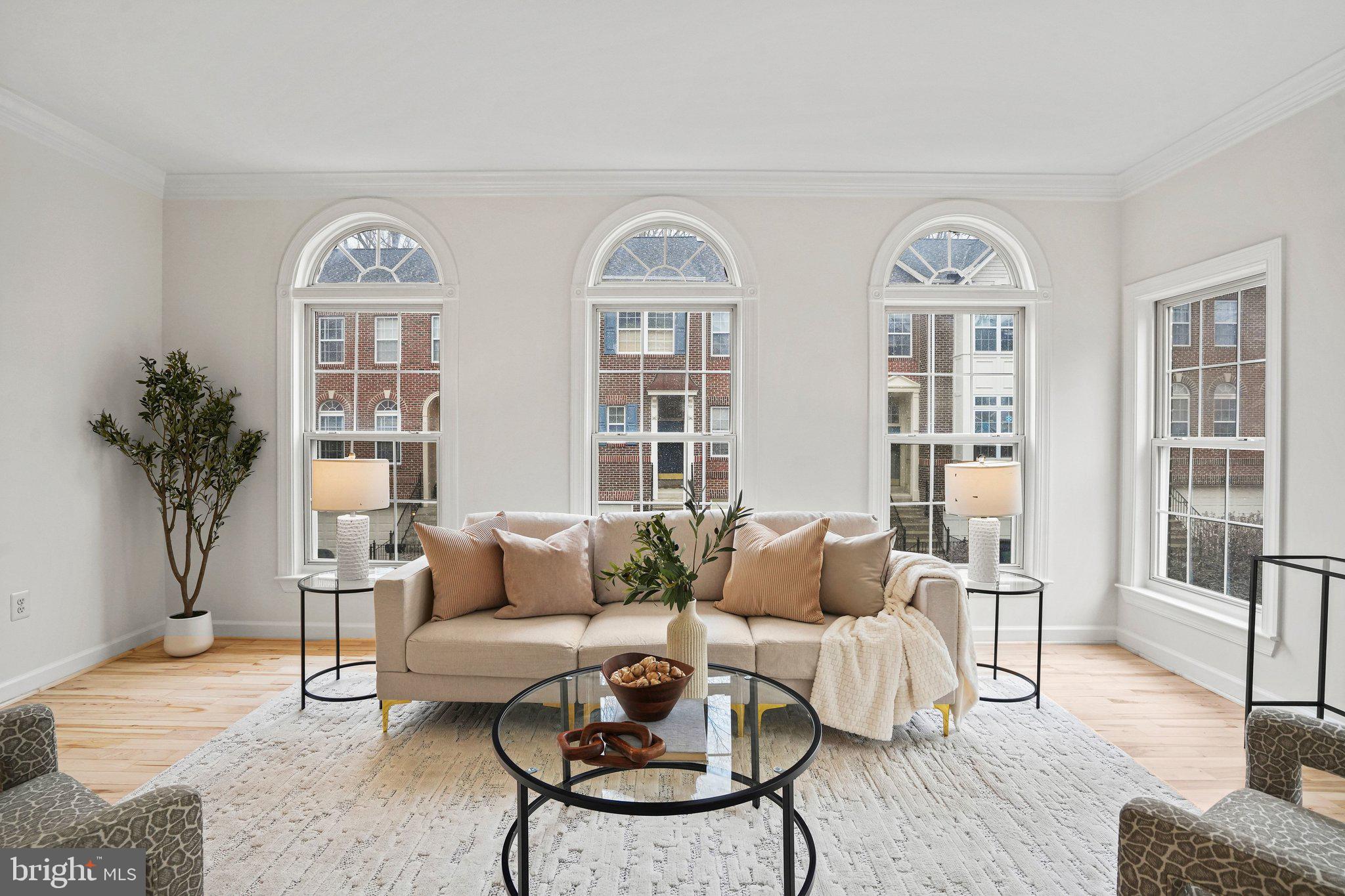 2028 ASHLEIGH WOODS COURT