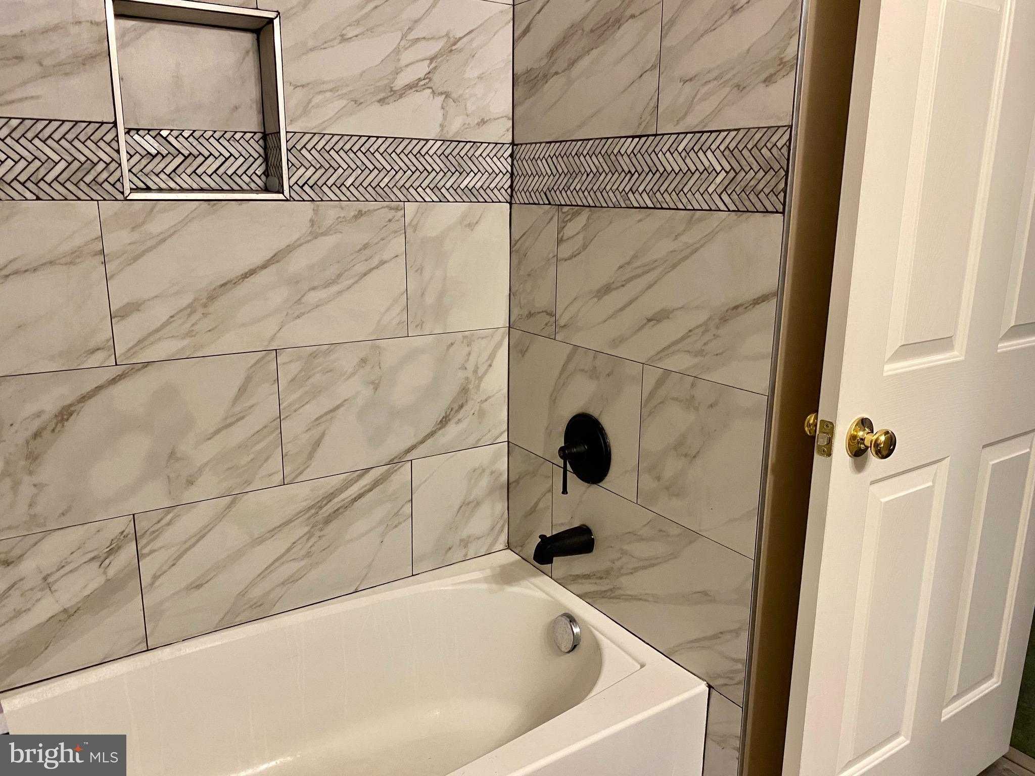 RIVERTON - Residential