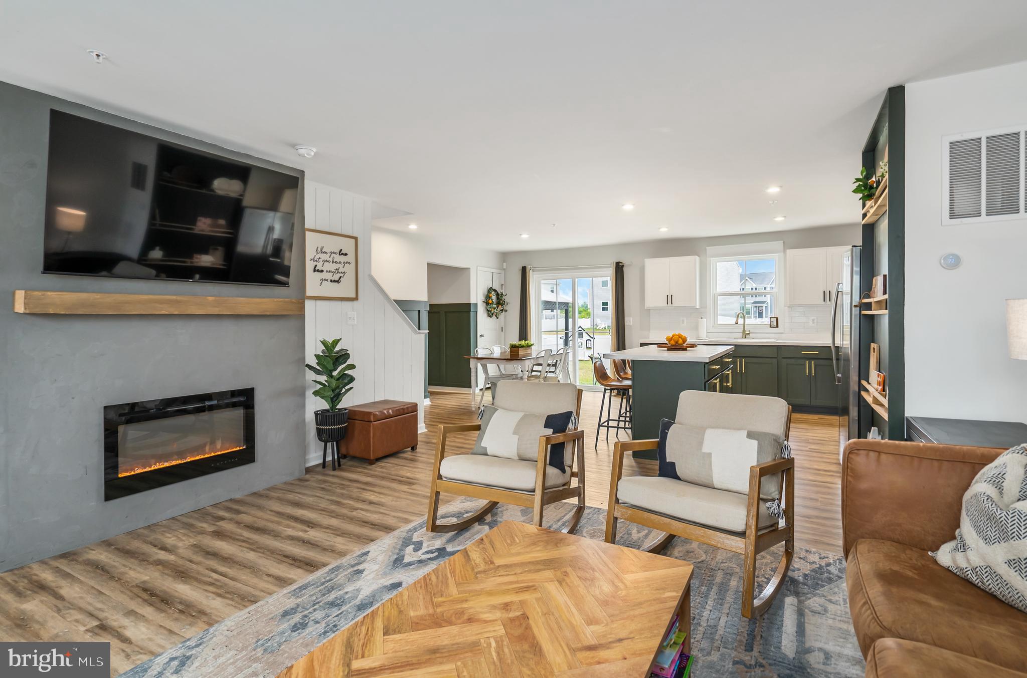 MEADE'S CROSSING - Residential