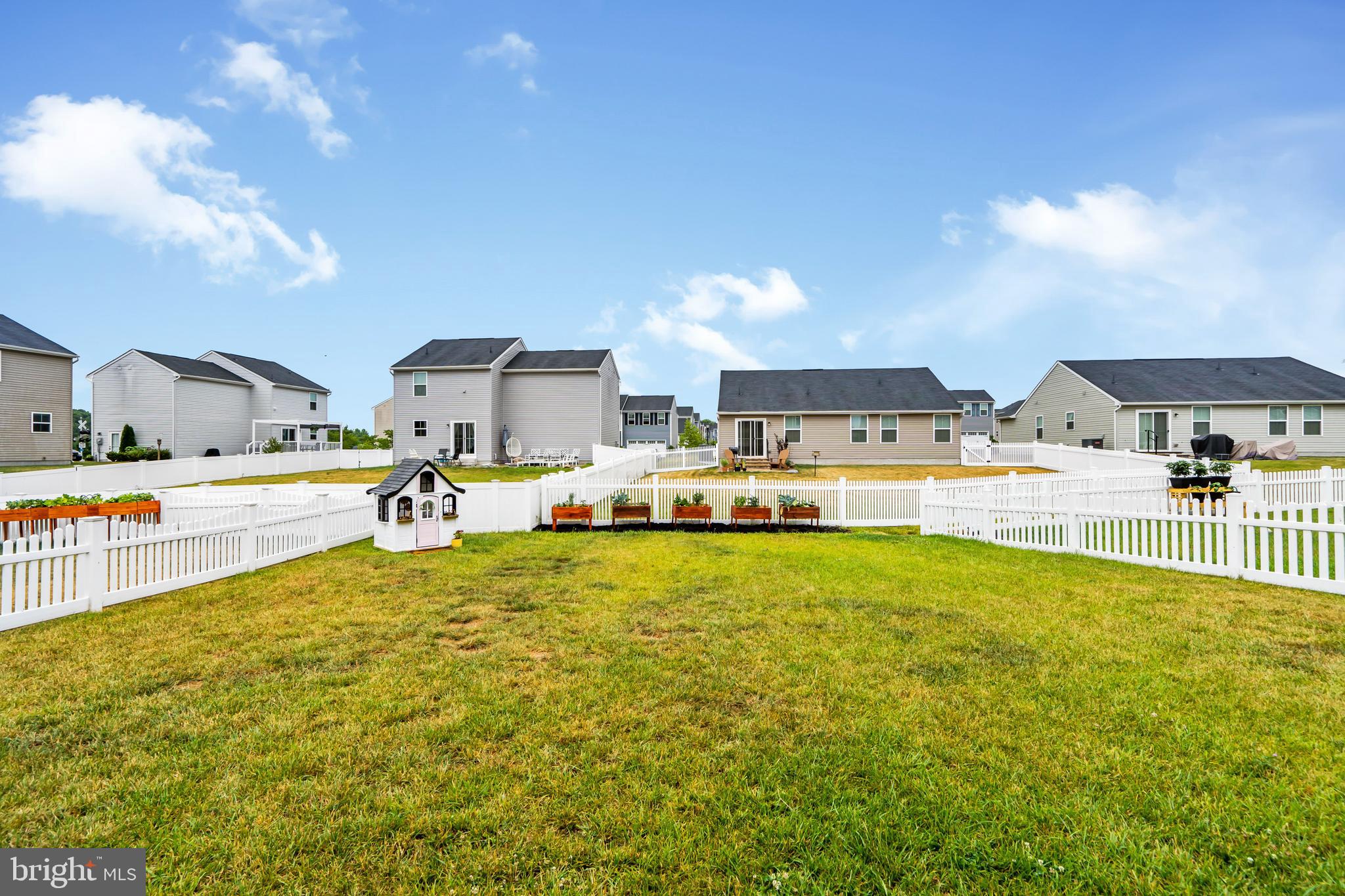 MEADE'S CROSSING - Residential