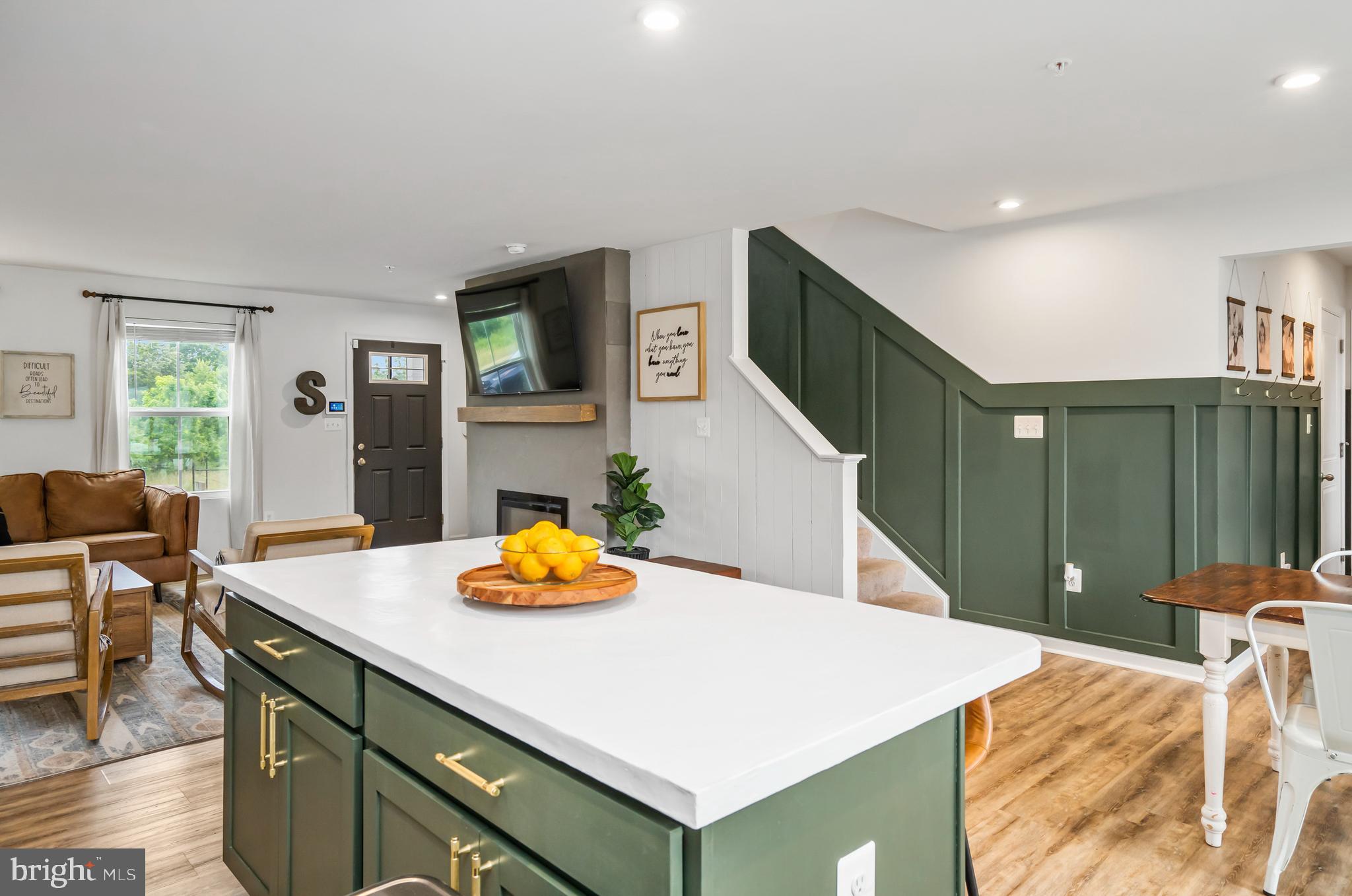 MEADE'S CROSSING - Residential