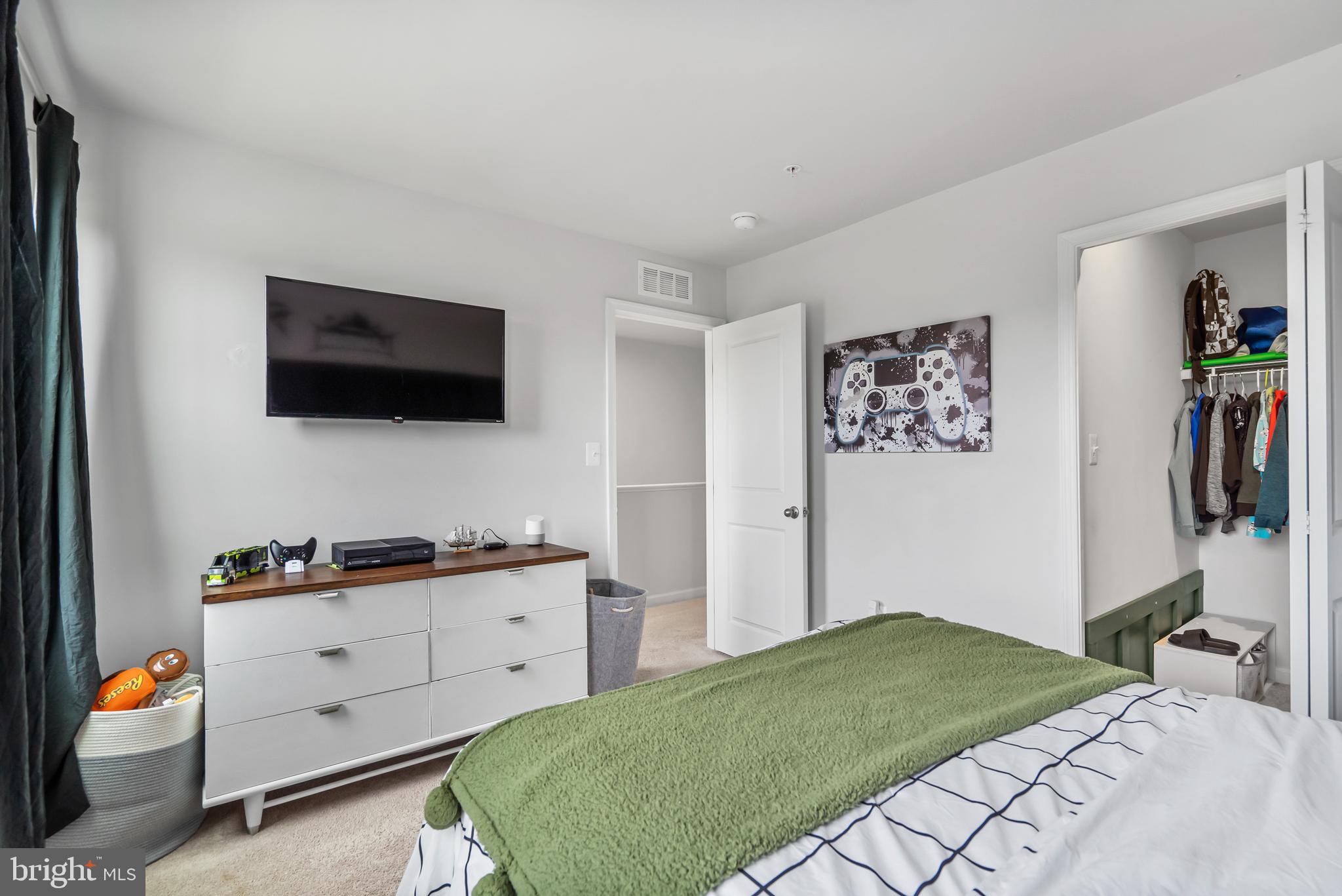 MEADE'S CROSSING - Residential