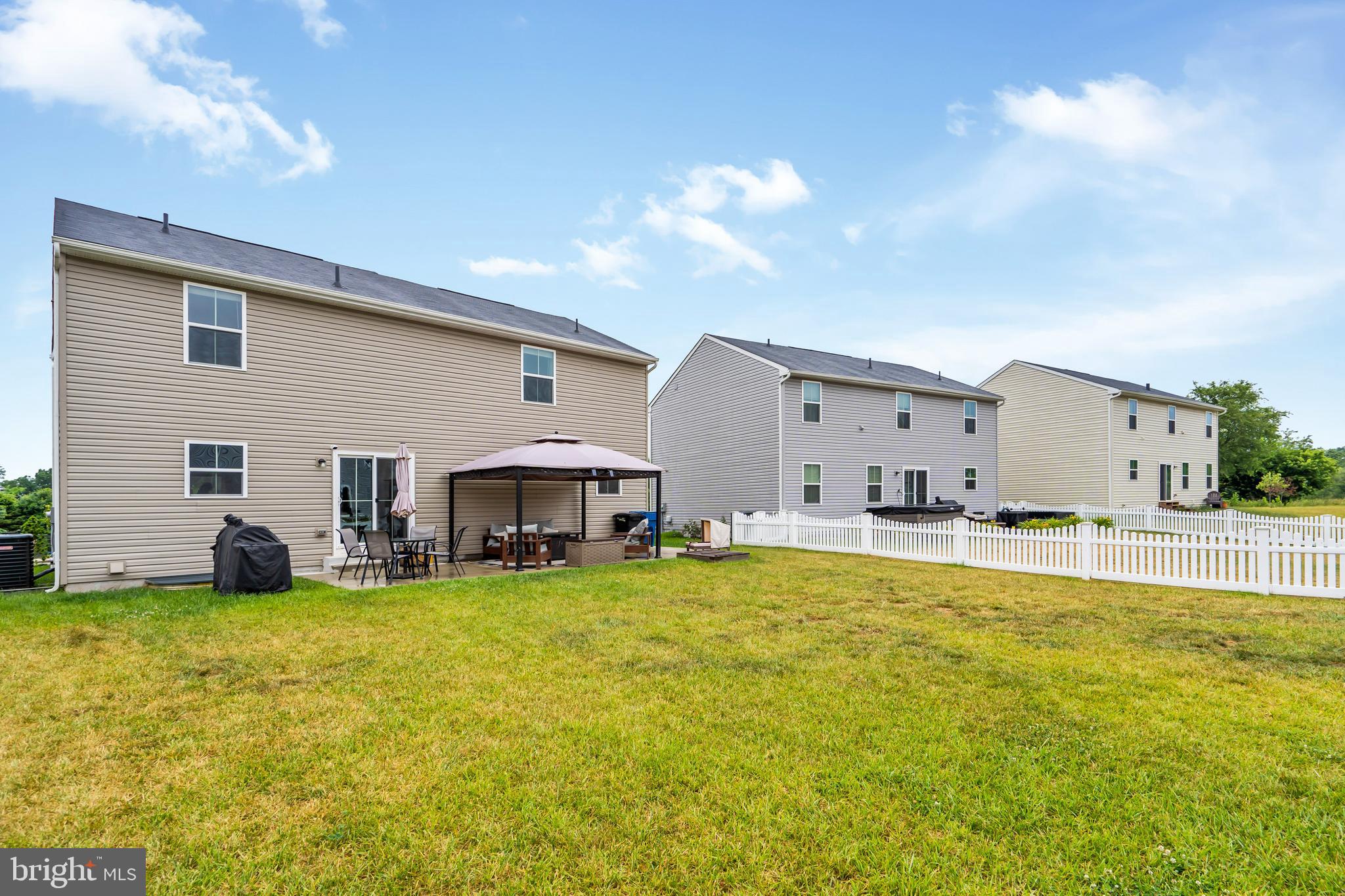 MEADE'S CROSSING - Residential