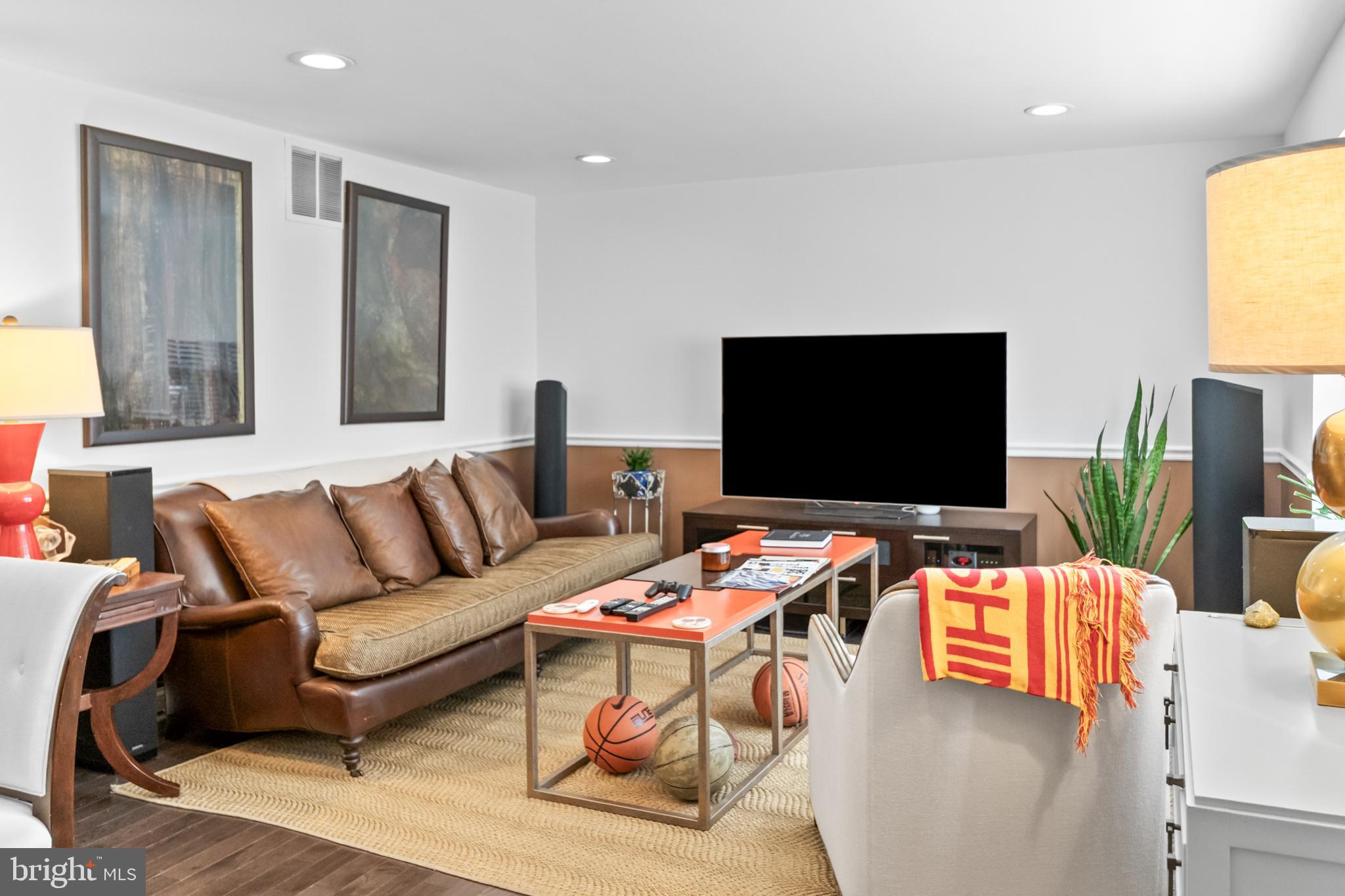 NEWINGTON FOREST - Residential Lease