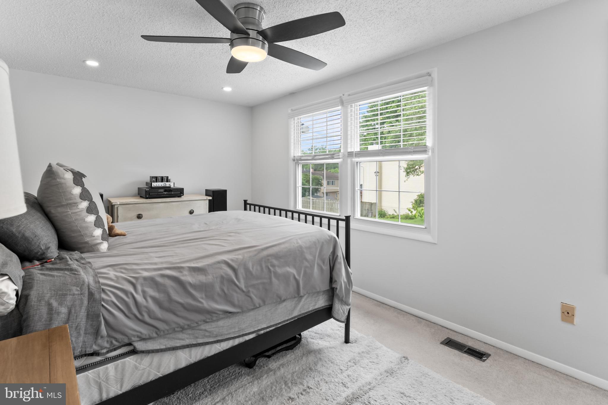 NEWINGTON FOREST - Residential Lease