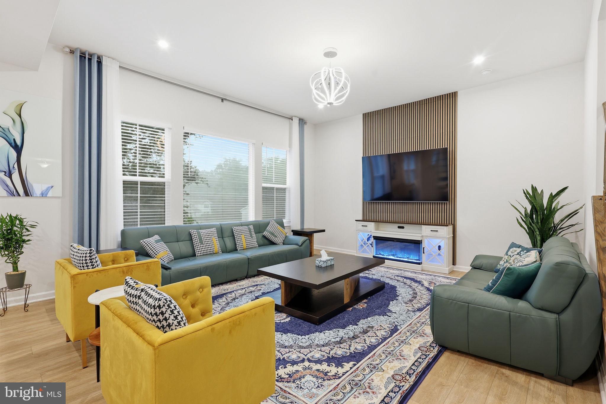 612 PLAINVIEW DRIVE