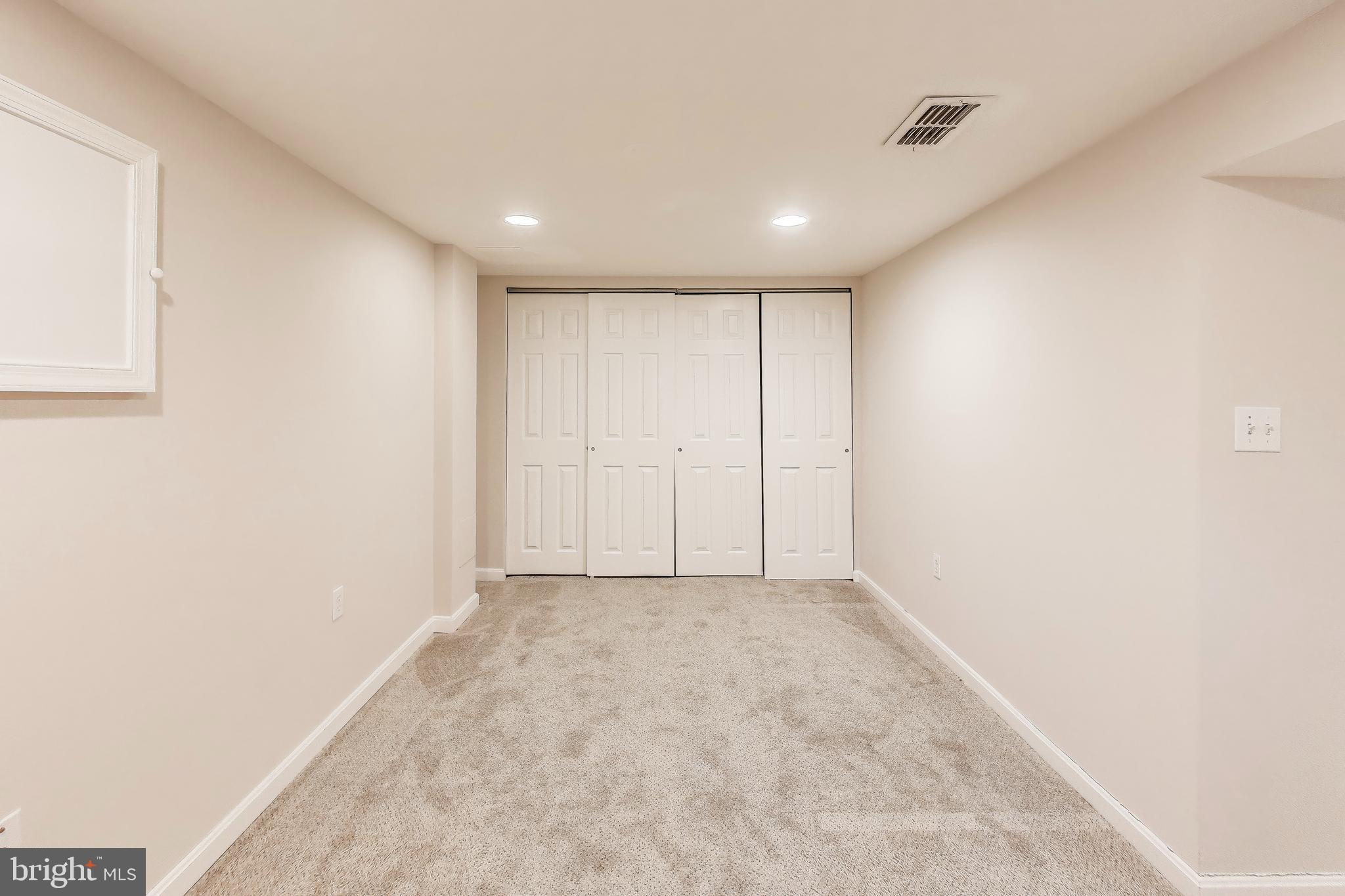 WOODSIDE SQUARE - Residential