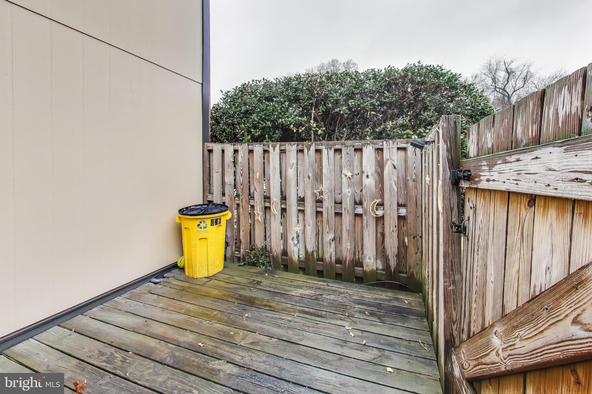 WOODSIDE SQUARE - Residential