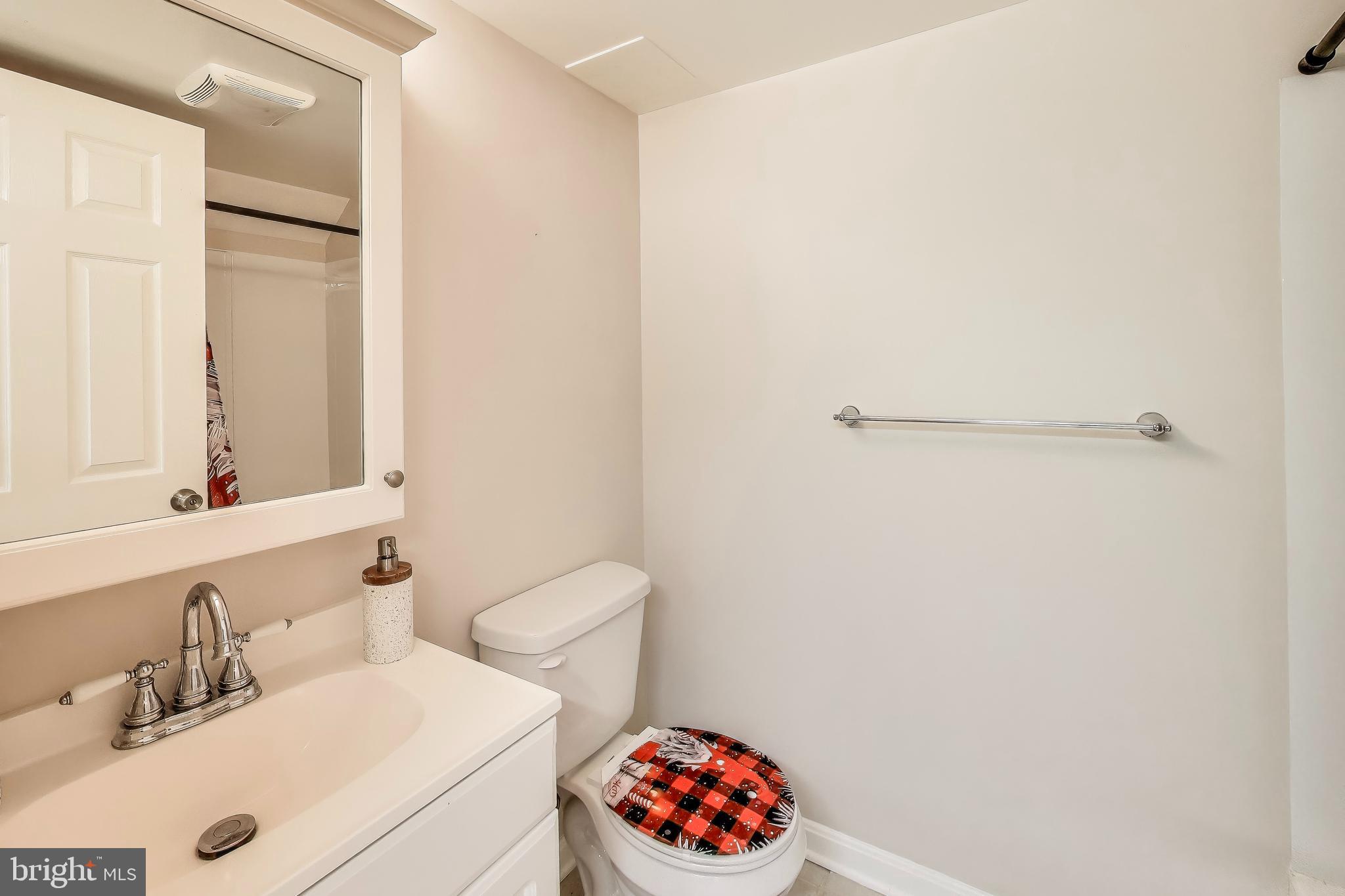 WOODSIDE SQUARE - Residential