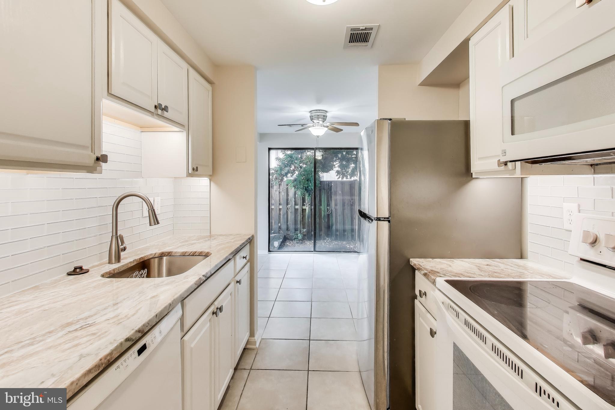 WOODSIDE SQUARE - Residential