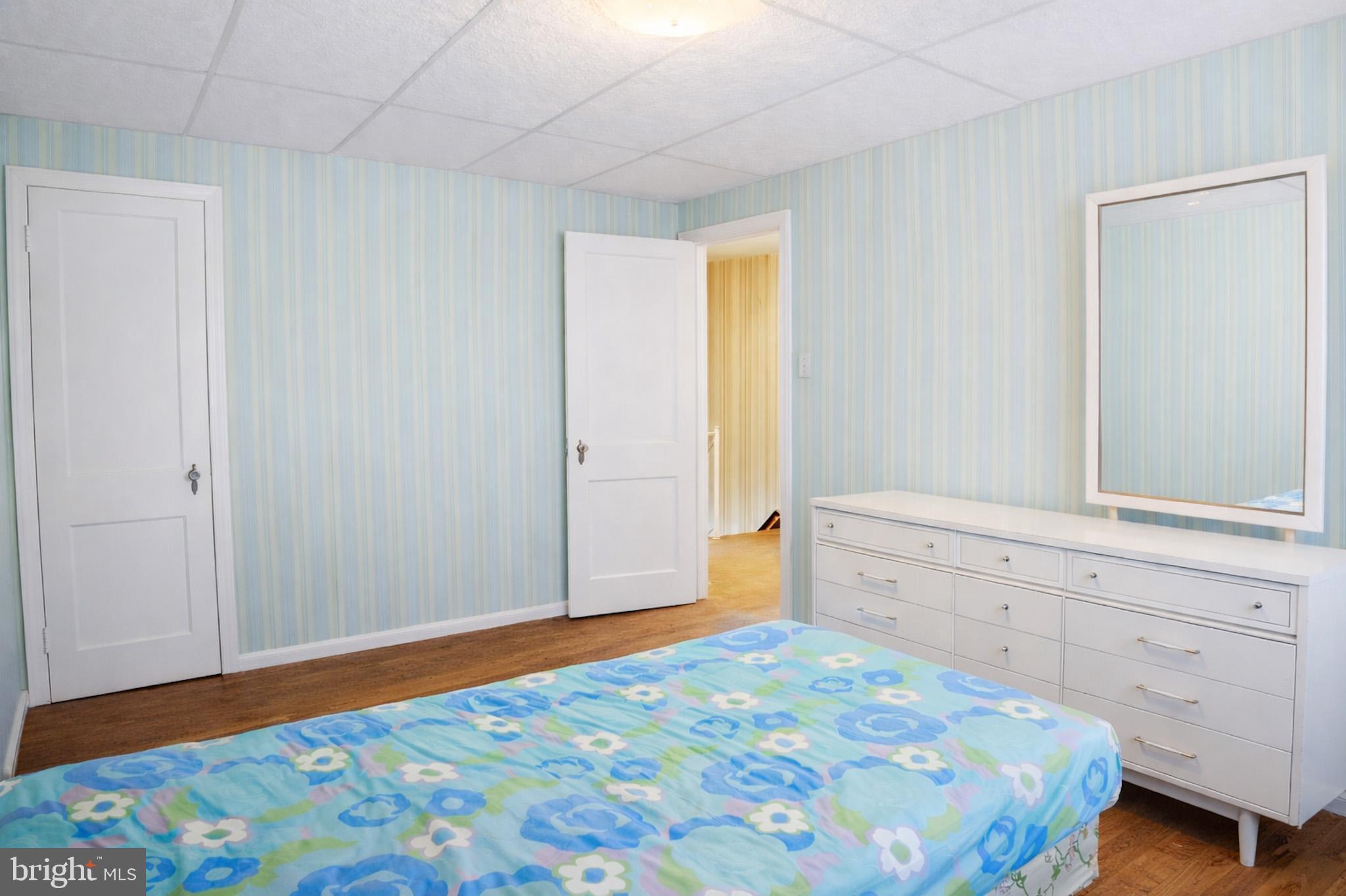 LAWNCREST - Residential