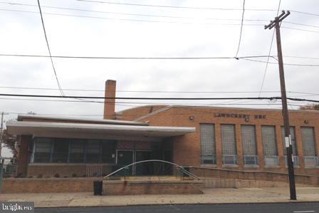 LAWNCREST - Residential