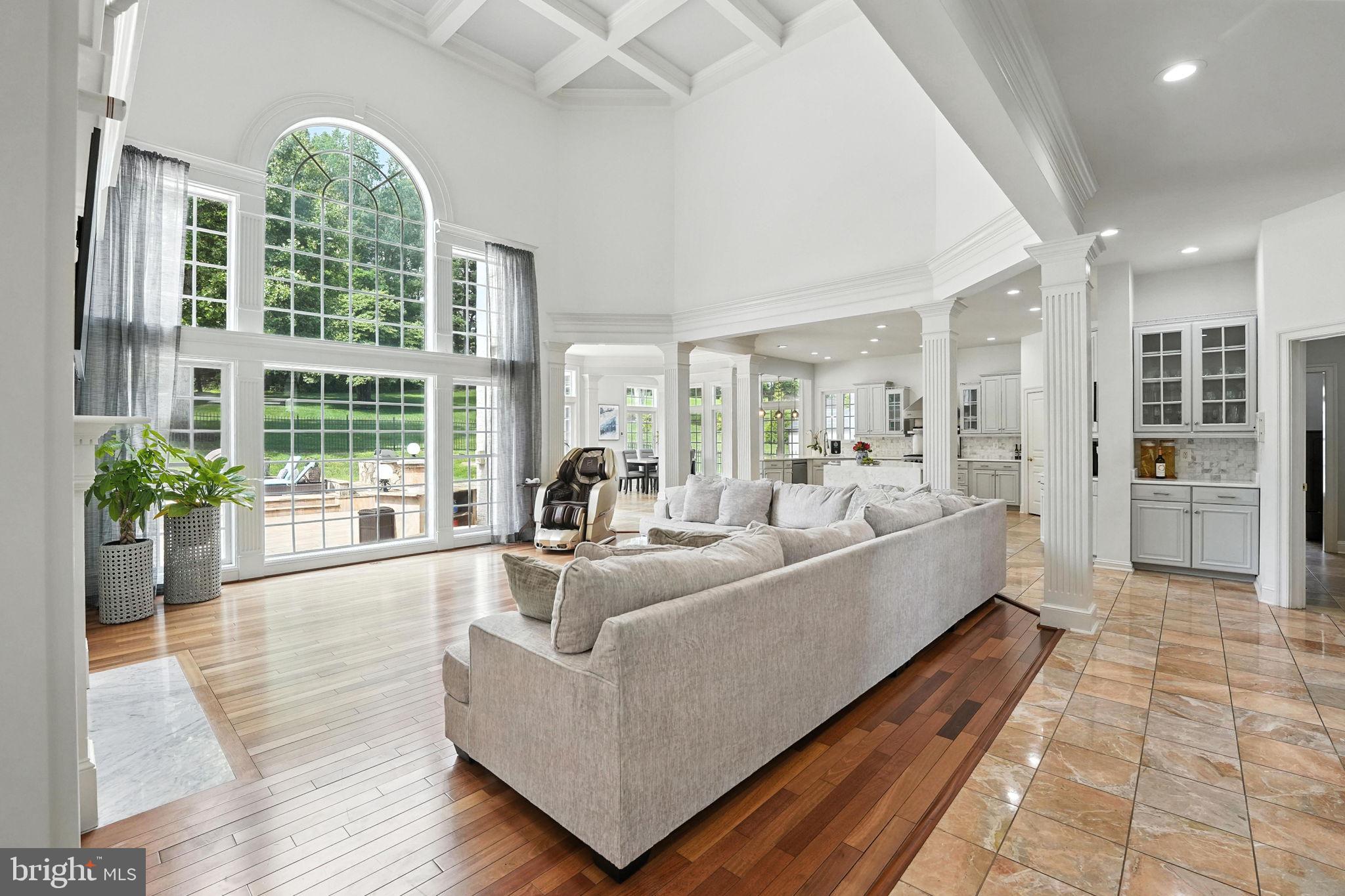 OAKTON HOLLOWS - Residential