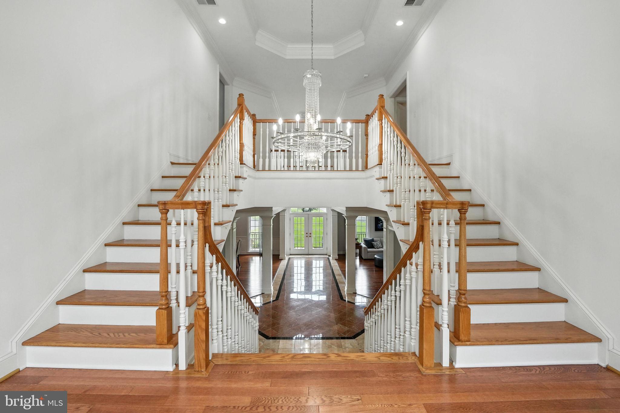 OAKTON HOLLOWS - Residential