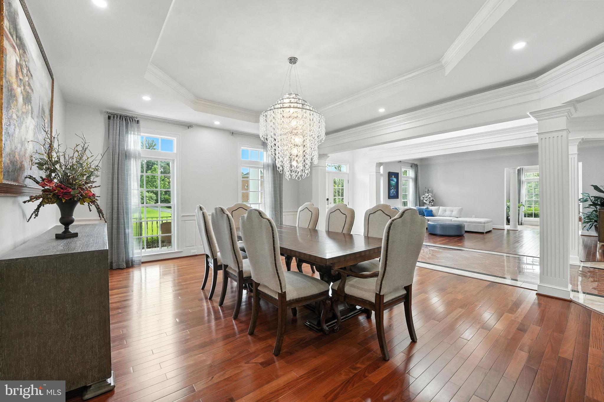 OAKTON HOLLOWS - Residential