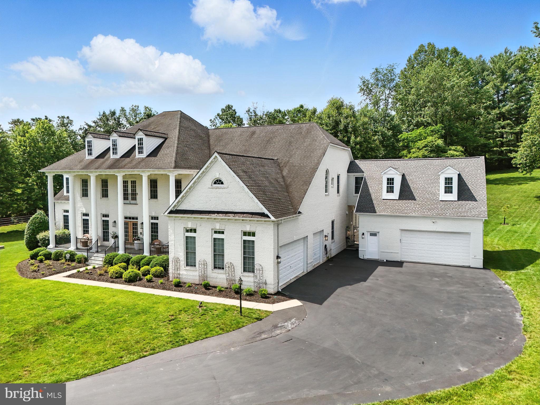 2506 COULTER LANE