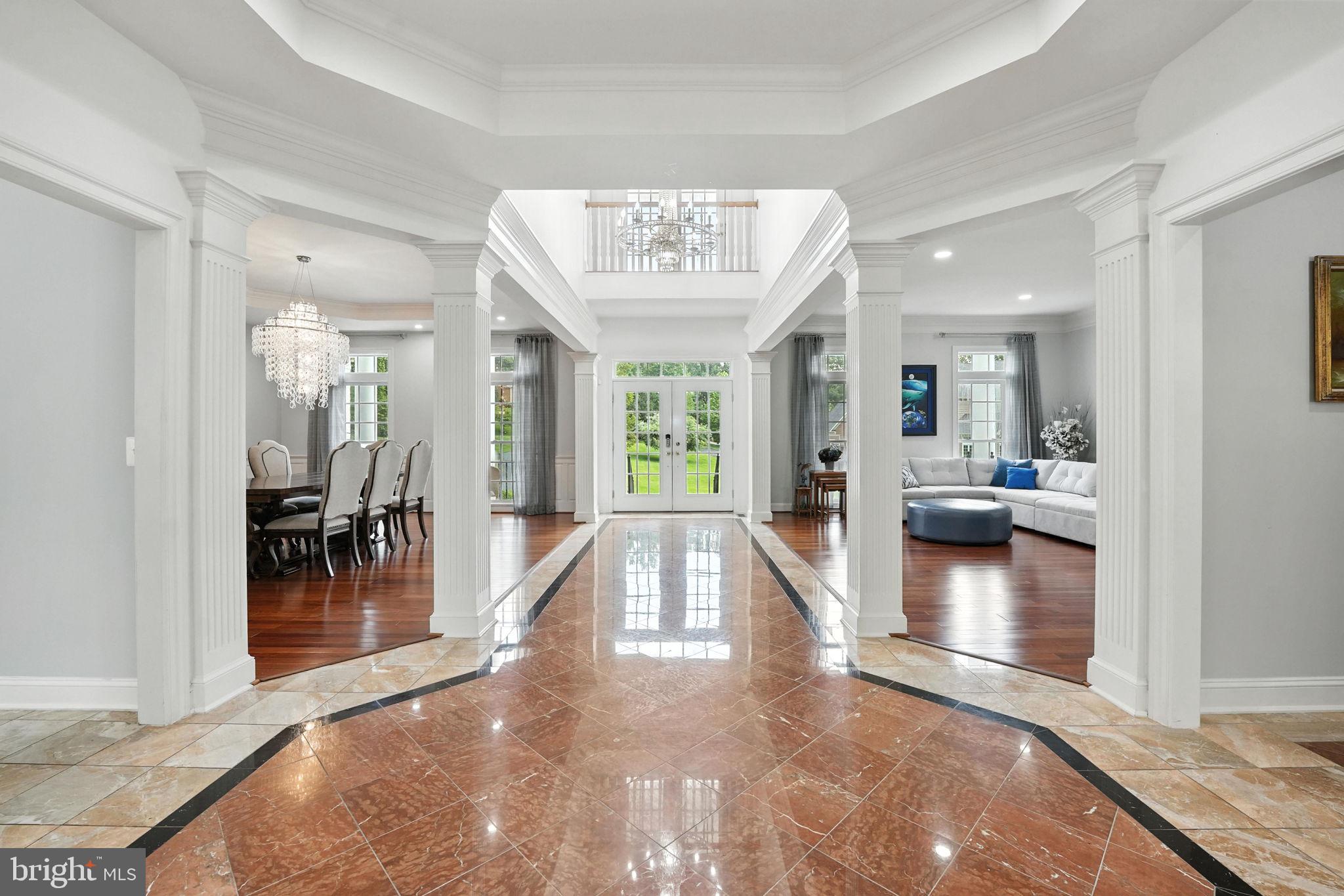 OAKTON HOLLOWS - Residential