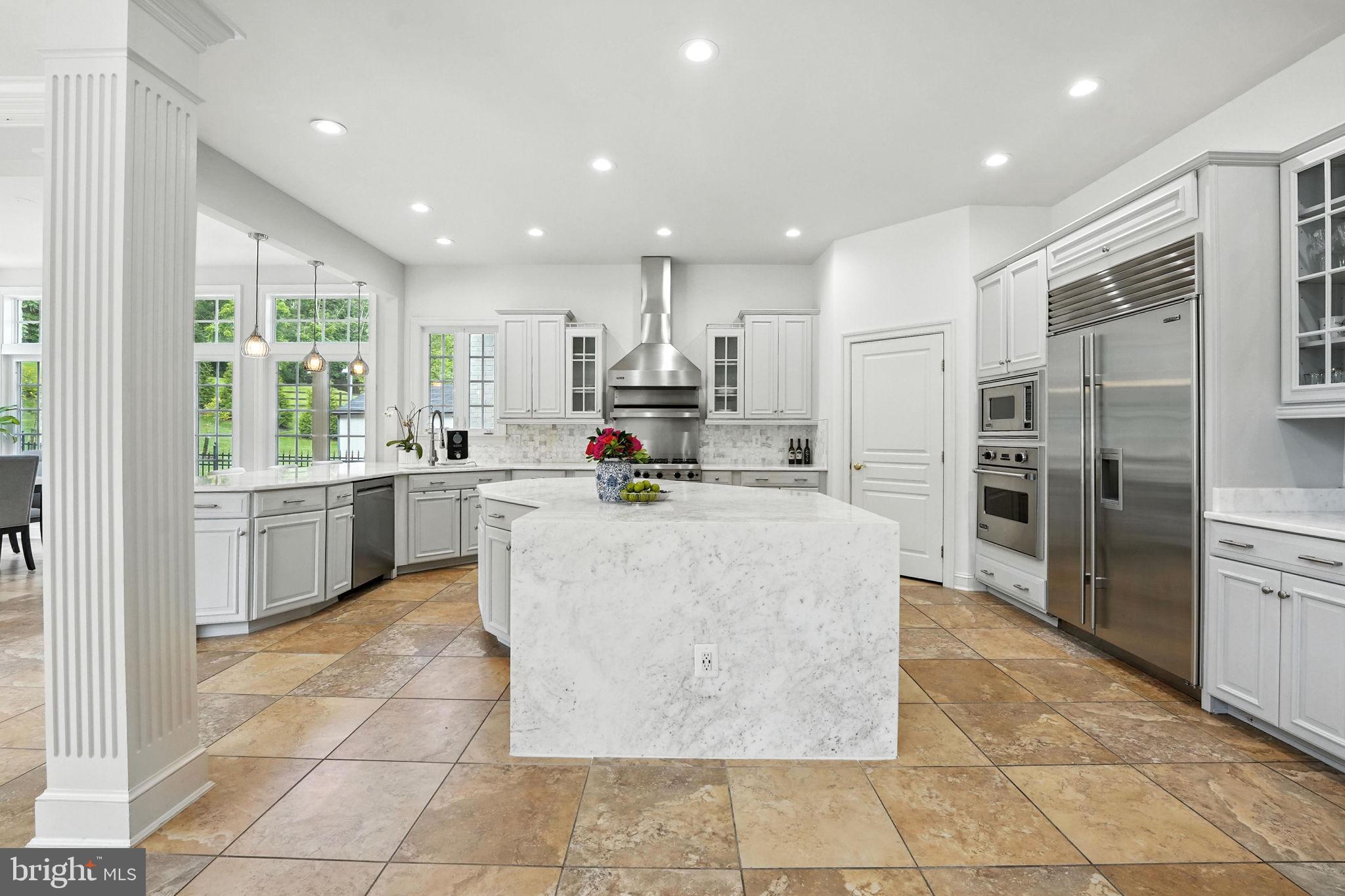 OAKTON HOLLOWS - Residential