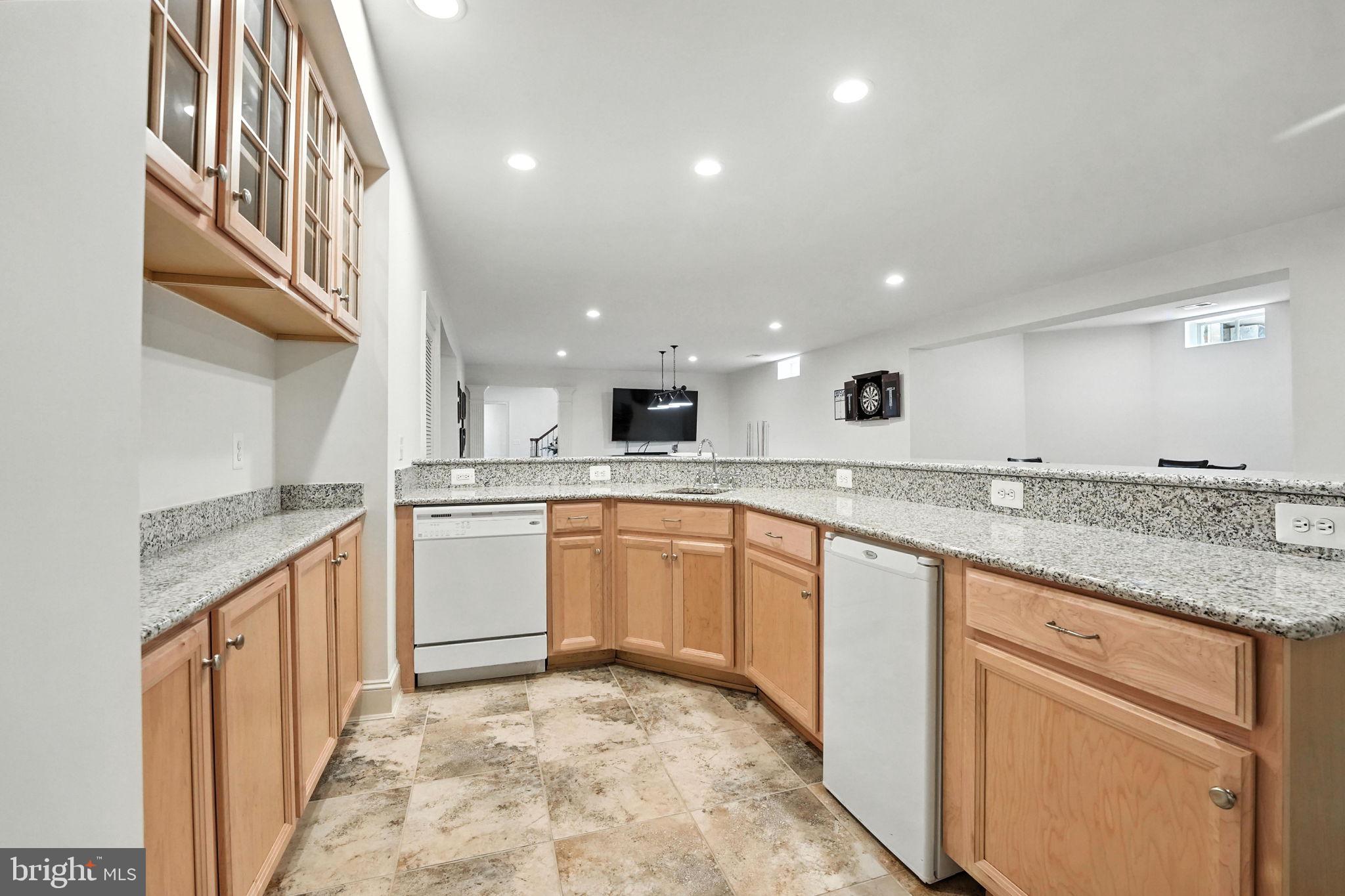 OAKTON HOLLOWS - Residential