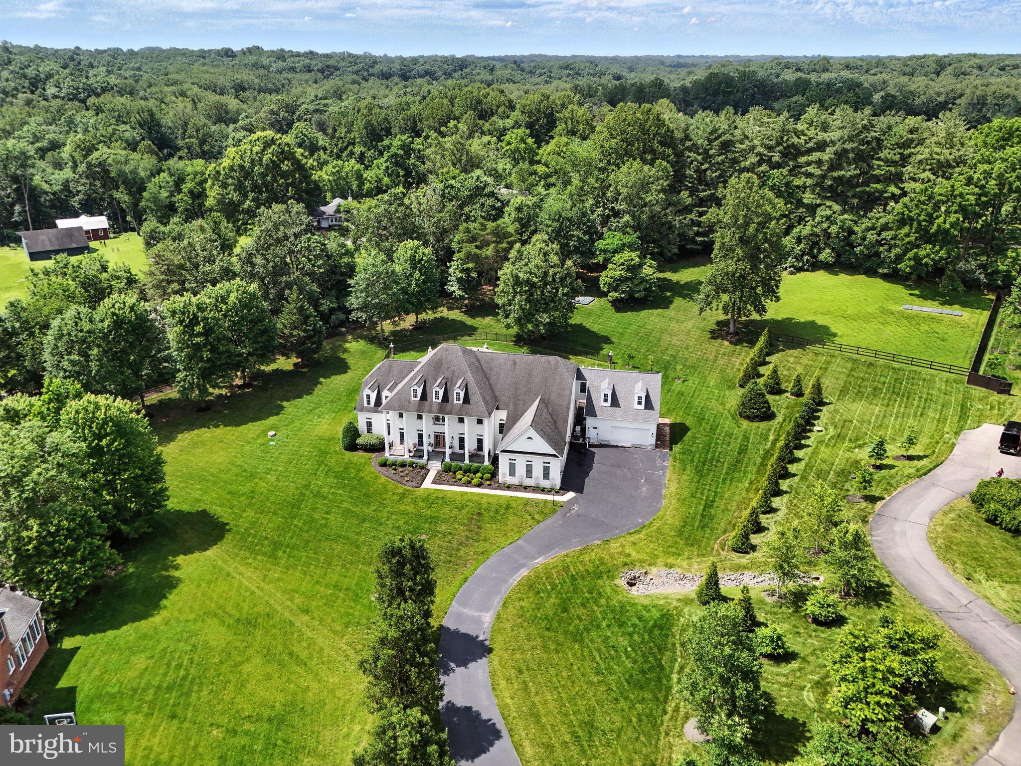 OAKTON HOLLOWS - Residential