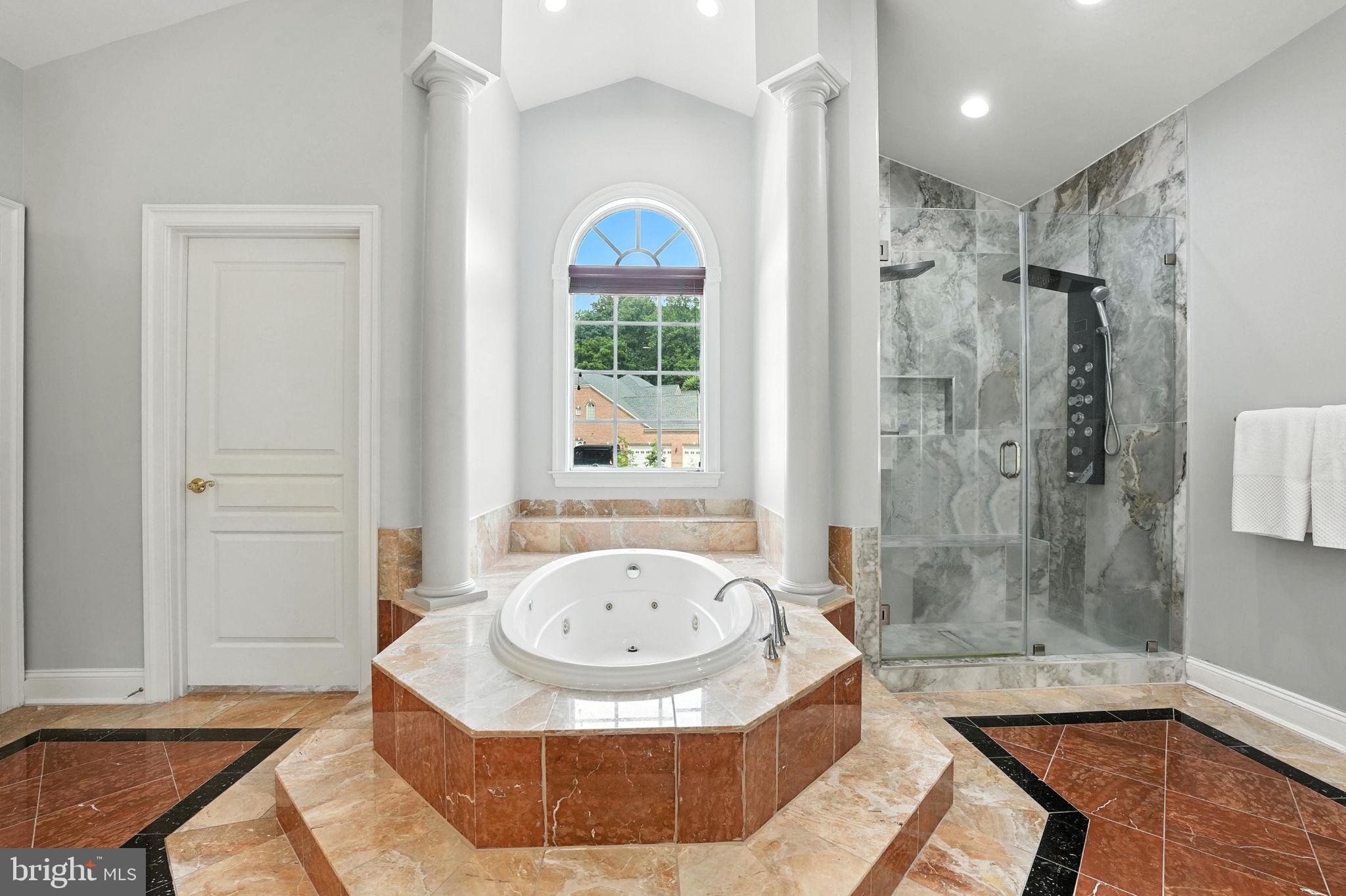 OAKTON HOLLOWS - Residential