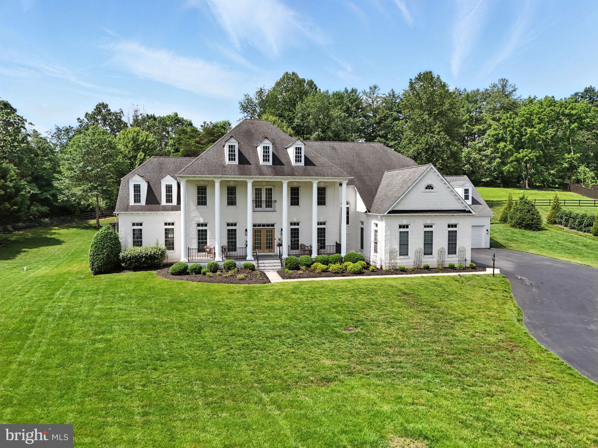 OAKTON HOLLOWS - Residential