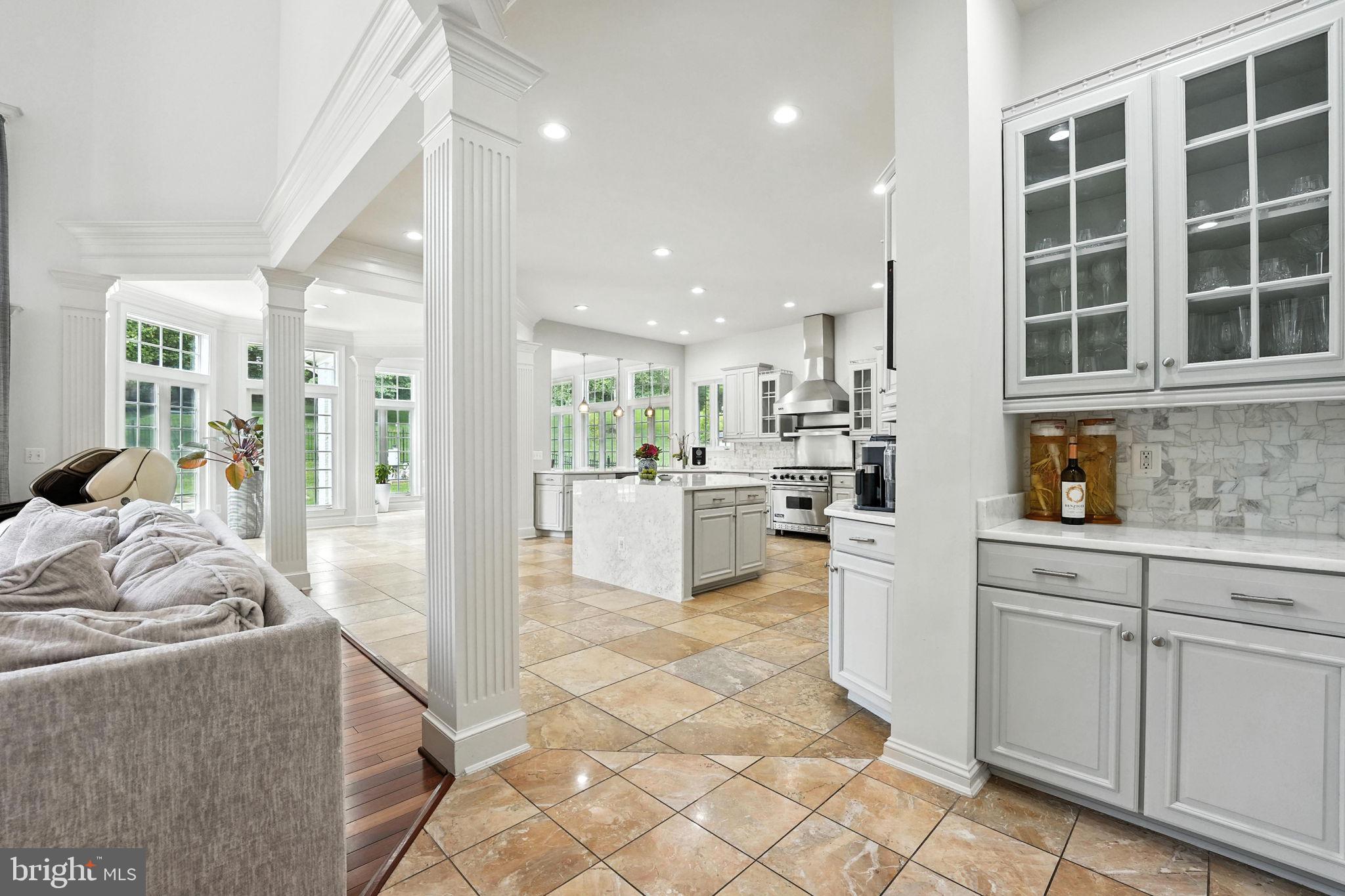 OAKTON HOLLOWS - Residential