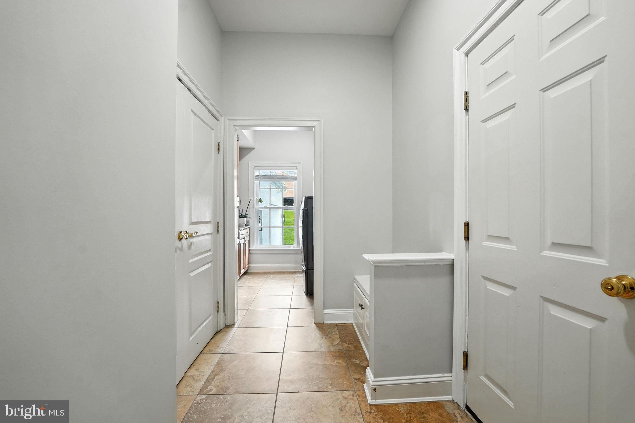 OAKTON HOLLOWS - Residential