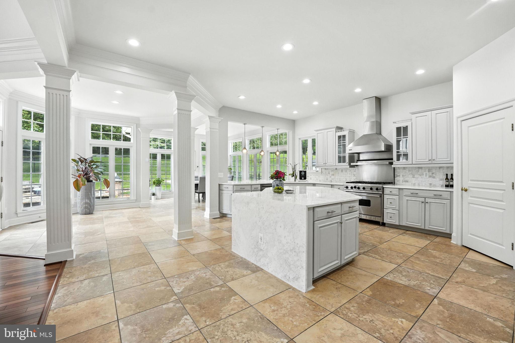 OAKTON HOLLOWS - Residential