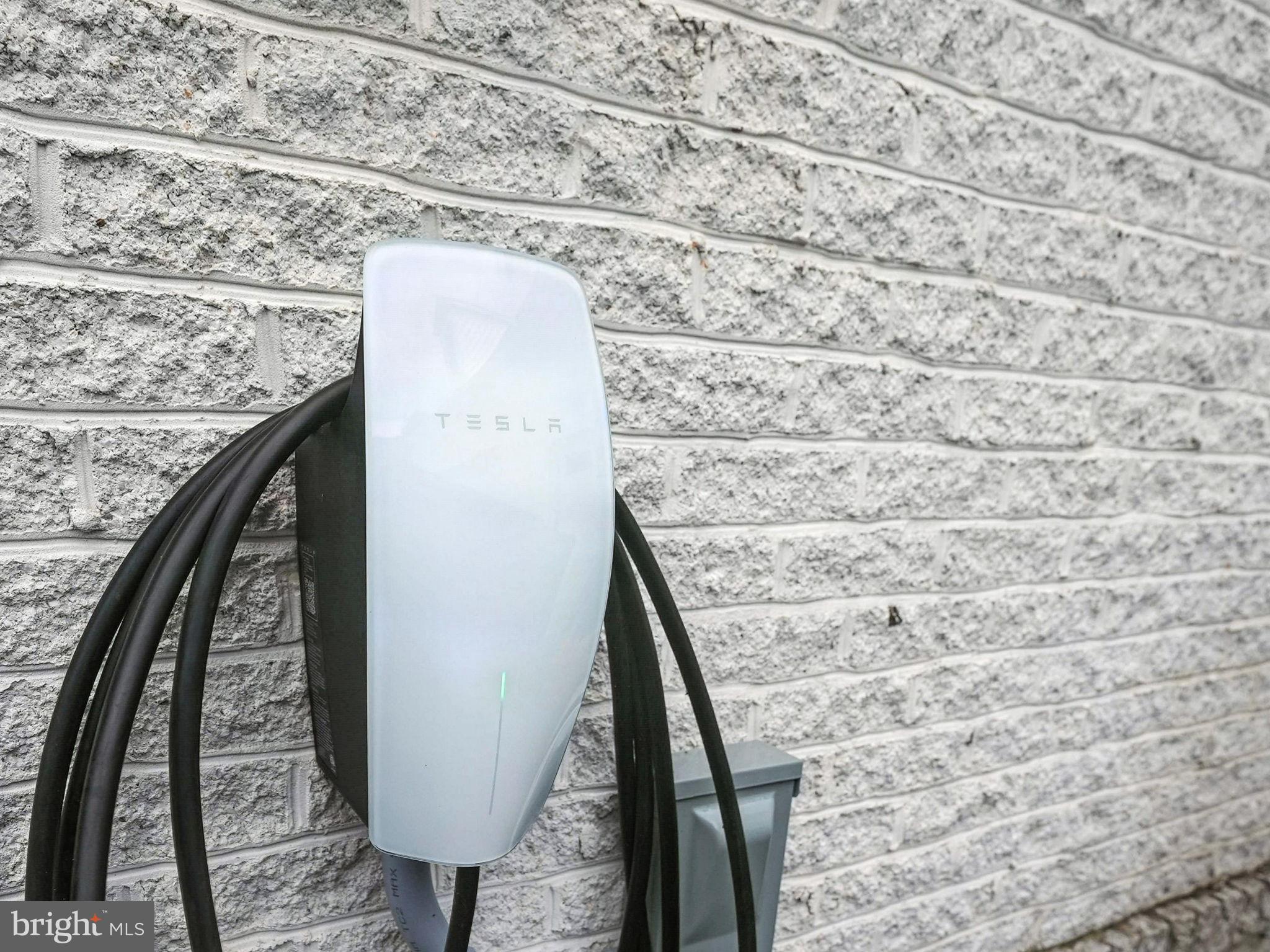 OAKTON HOLLOWS - Residential