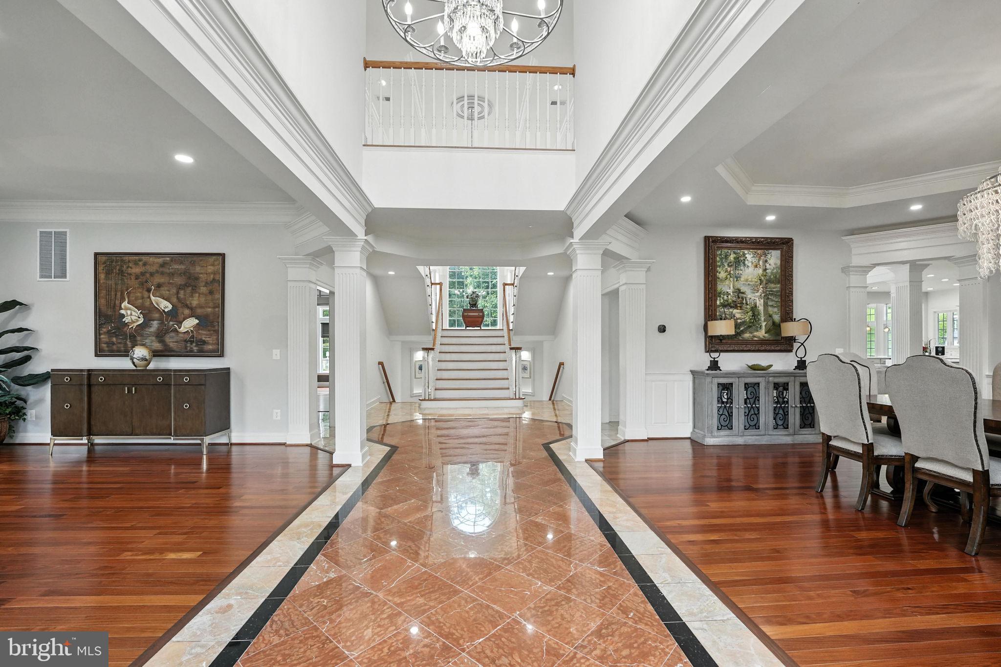 OAKTON HOLLOWS - Residential