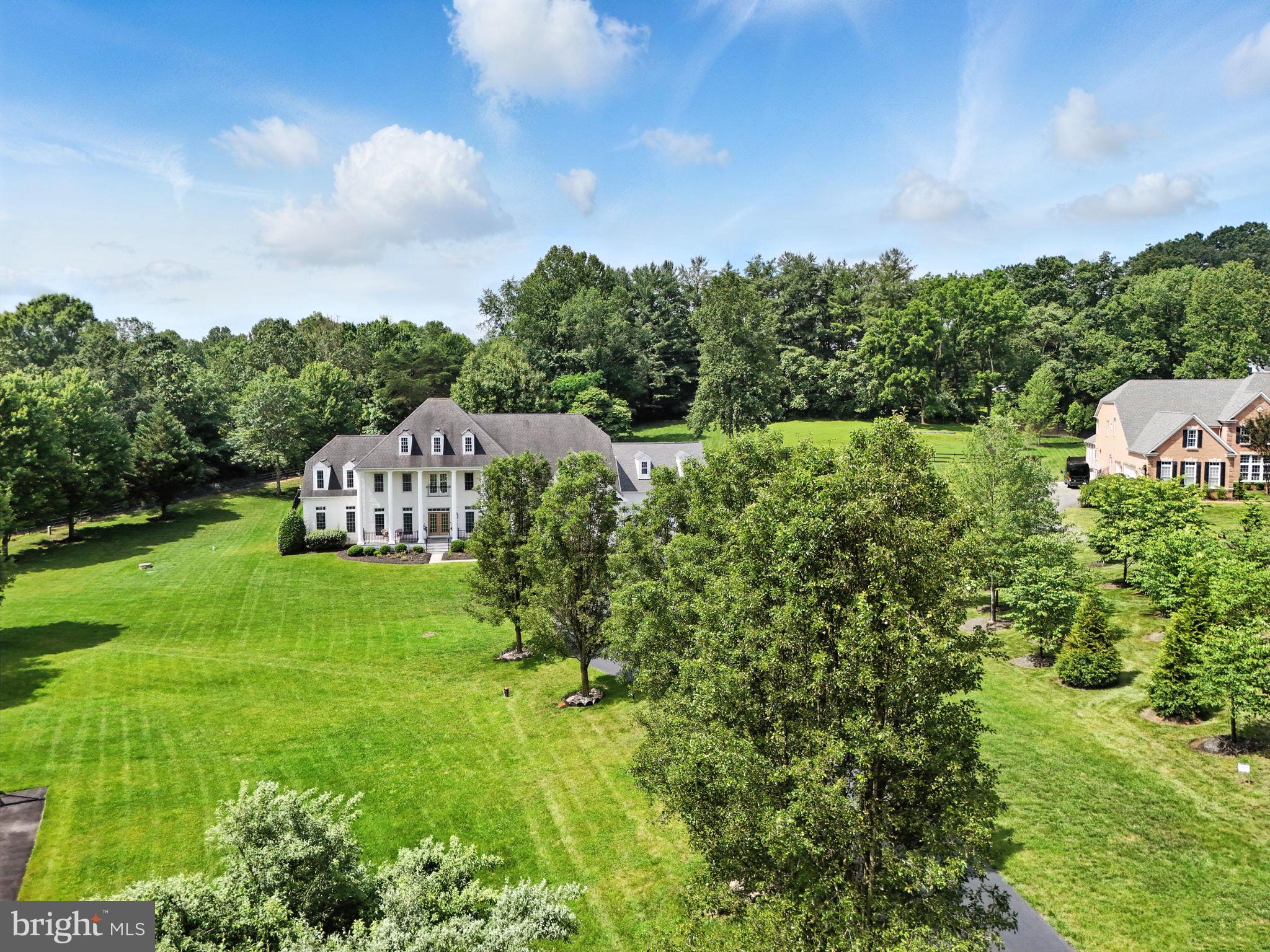 OAKTON HOLLOWS - Residential