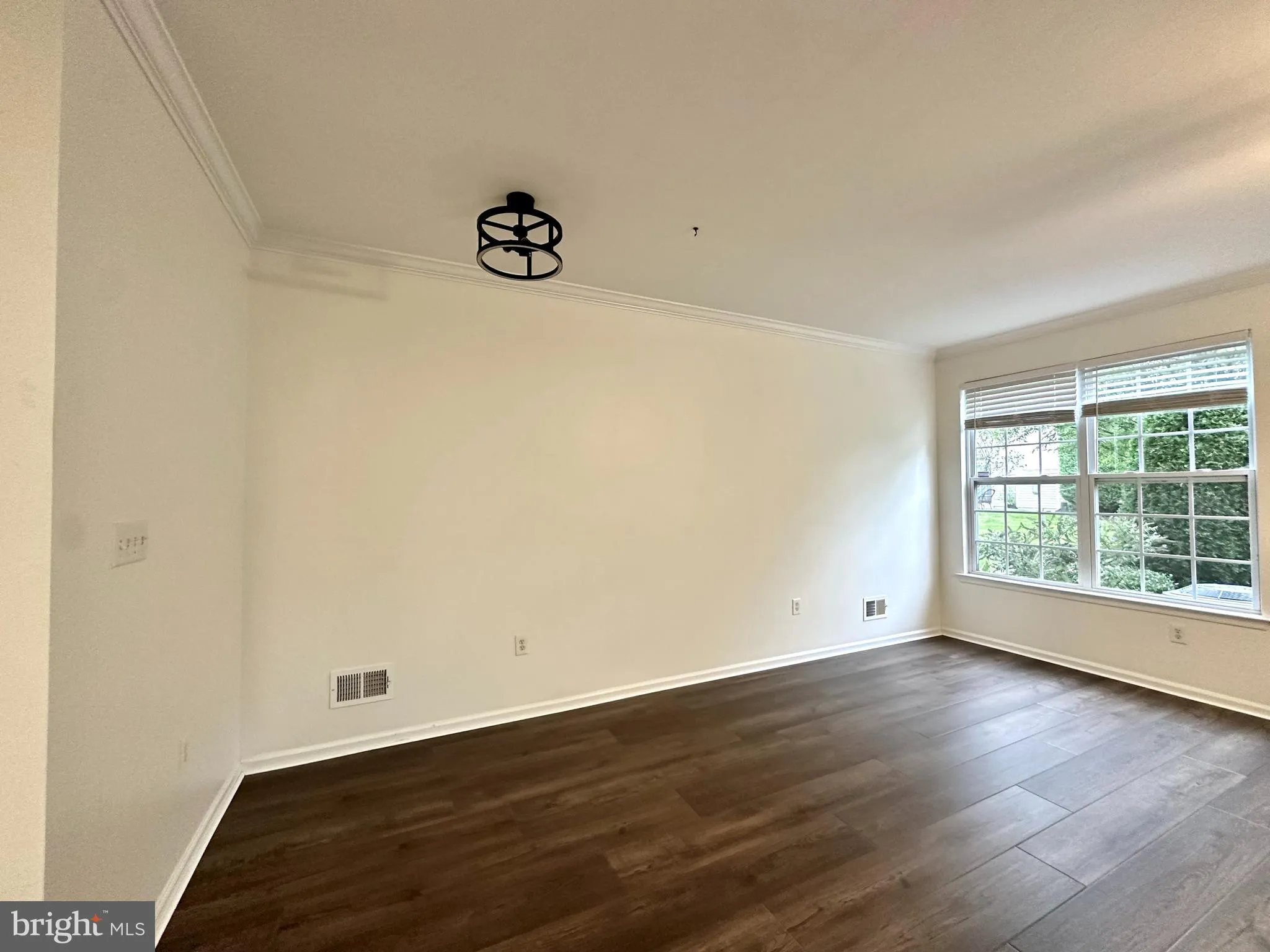 Cinnaminson, New Jersey 08077, United States, 3 Bedrooms Bedrooms, ,3 BathroomsBathrooms,Residential,Active,190166