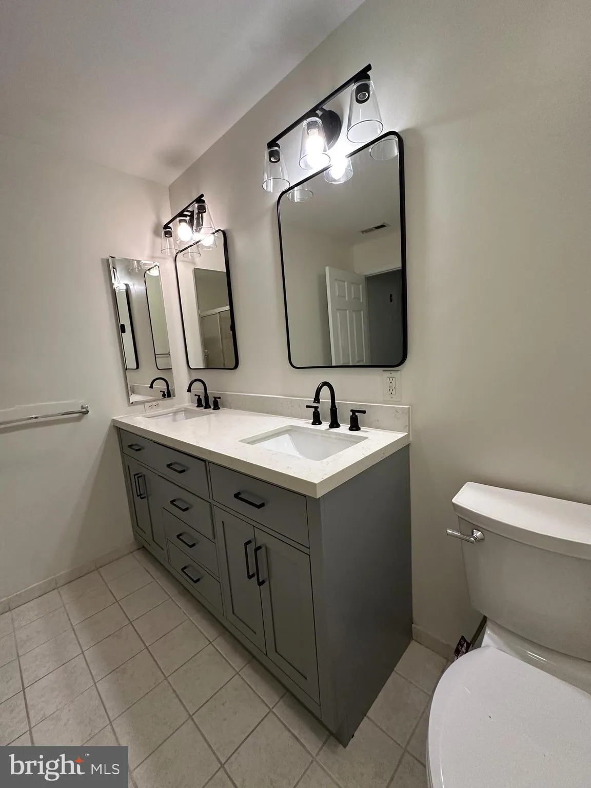 Cinnaminson, New Jersey 08077, United States, 3 Bedrooms Bedrooms, ,3 BathroomsBathrooms,Residential,Active,190166